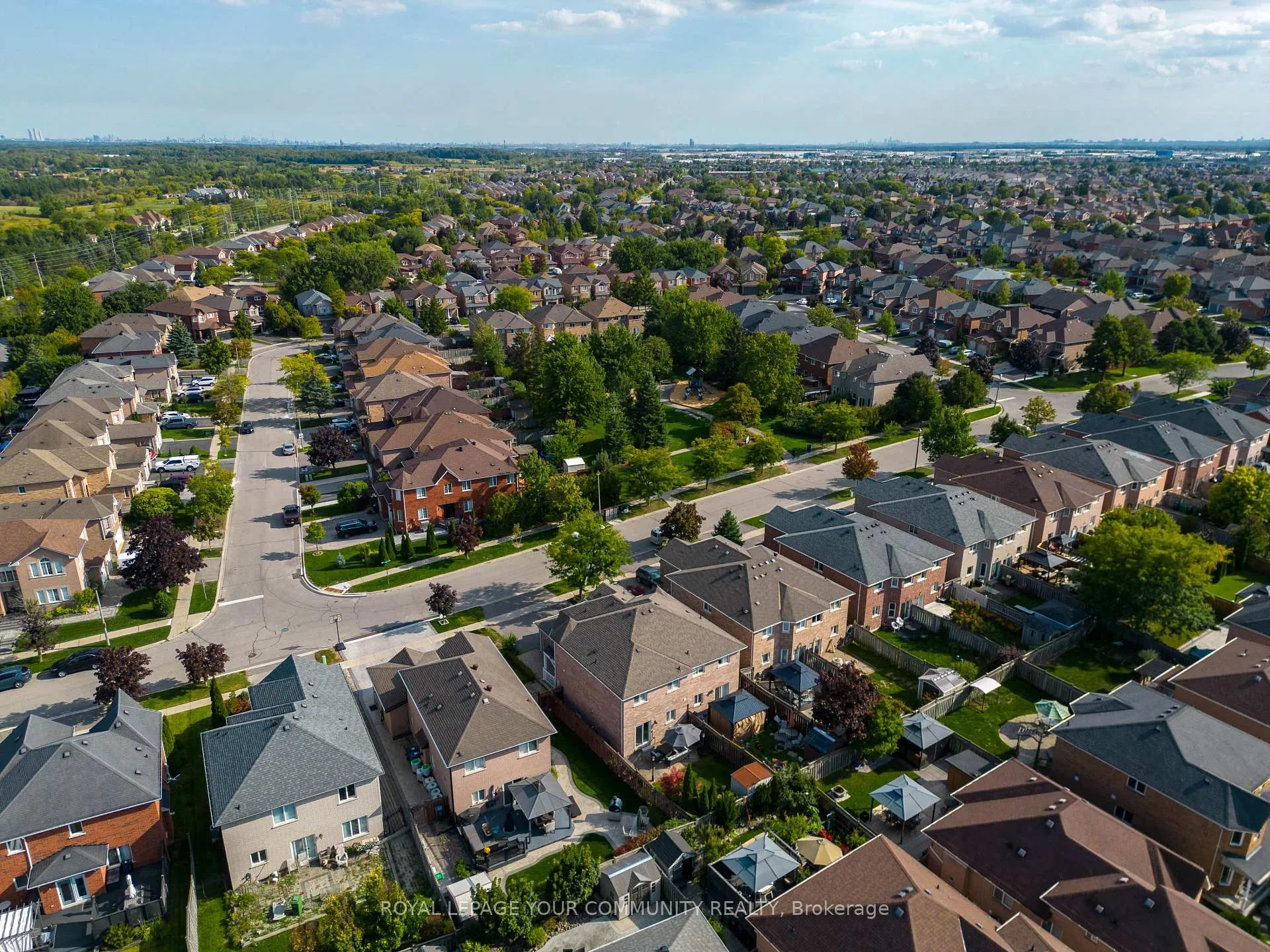 Photo 31 of 41 Hubert Corless Drive, Caledon, Bolton East — HOMEH