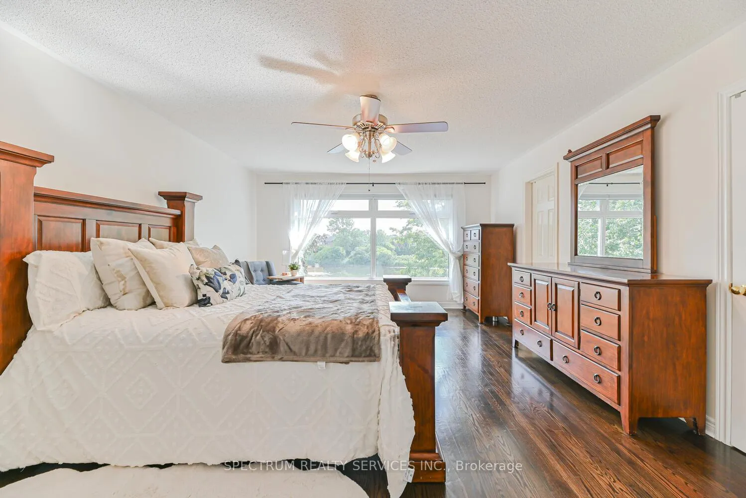 Photo 33 of 68 Robarts Drive, Milton, Dempsey — HOMEH