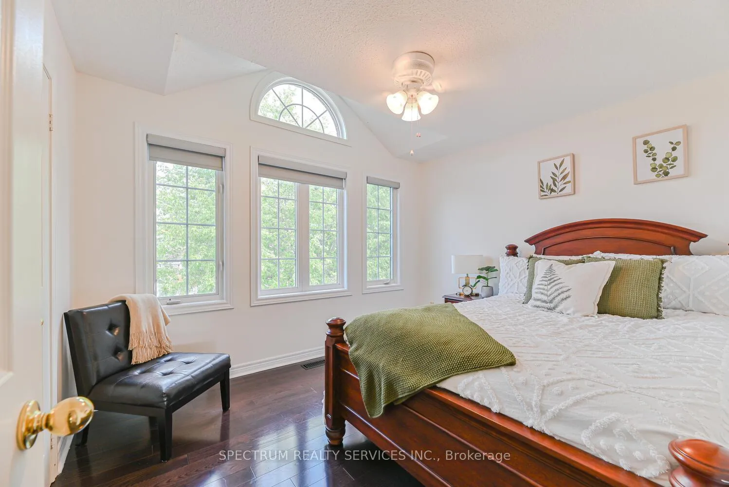 Photo 38 of 68 Robarts Drive, Milton, Dempsey — HOMEH