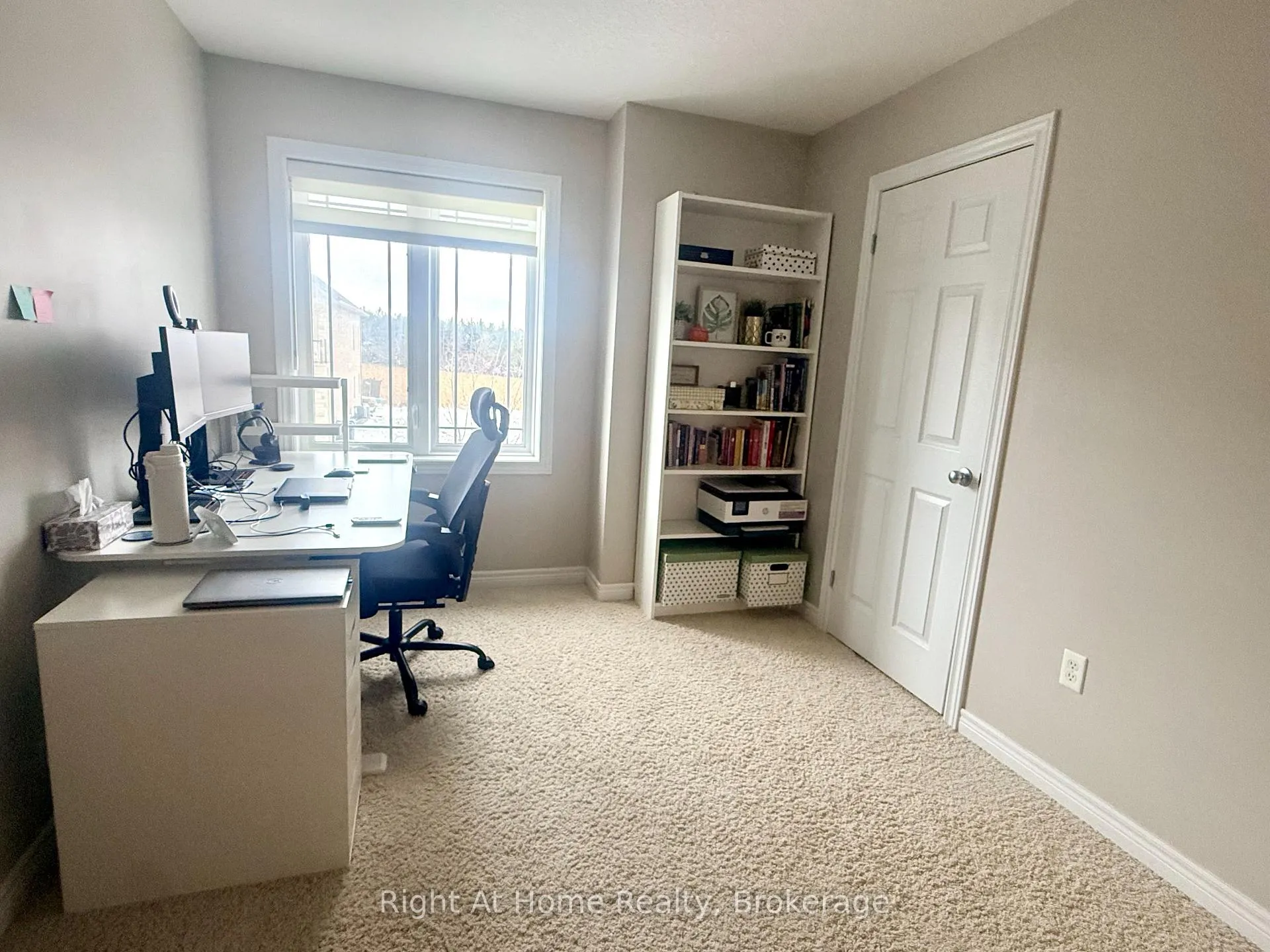 Photo 714 of 23 Mussen Street, Guelph, Victoria North — HOMEH