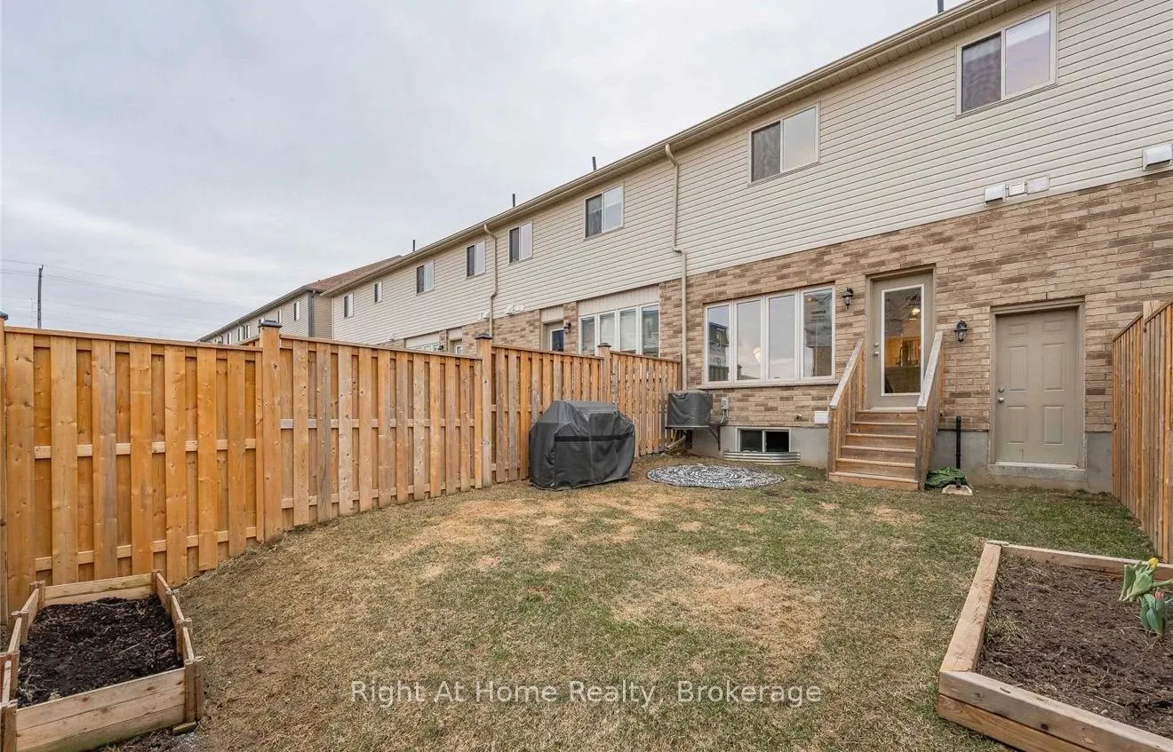 Photo 788 of 23 Mussen Street, Guelph, Victoria North — HOMEH