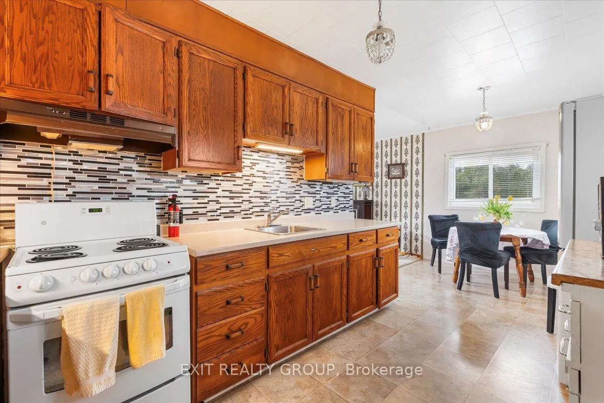 Photo 15 of 16577 Telephone Road, Brighton, Rural Brighton — HOMEH