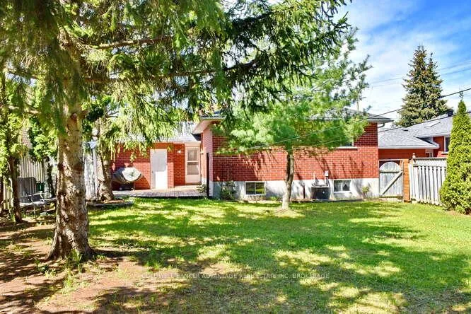 Photo 5 of 3 Mayfair Drive, Barrie, Ardagh — HOMEH