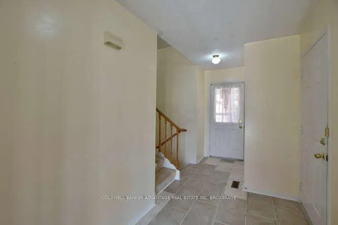 Photo 10 of 3 Mayfair Drive, Barrie, Ardagh — HOMEH