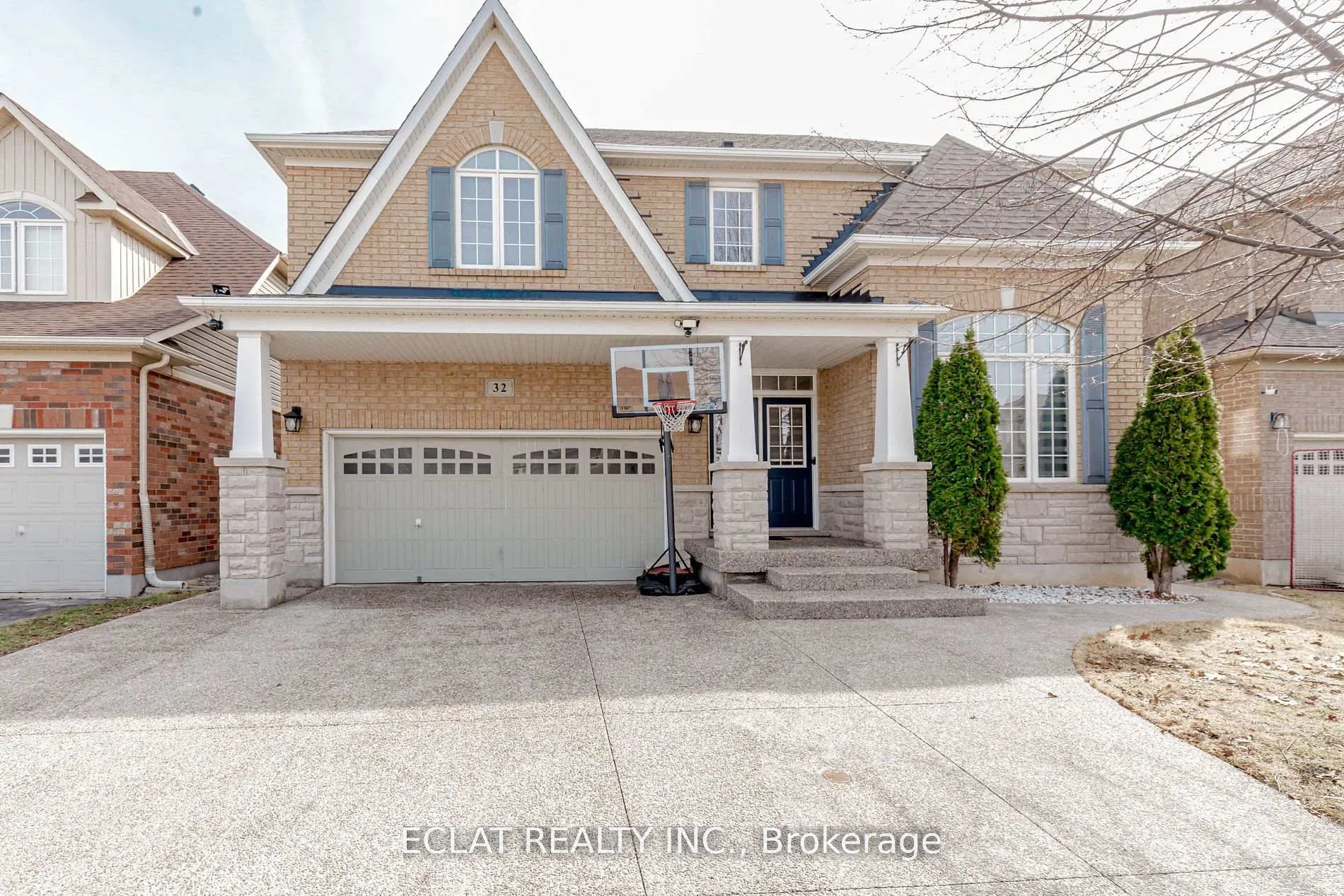 Photo 1 of 32 Nanaimo Crescent, Hamilton, Stoney Creek — HOMEH