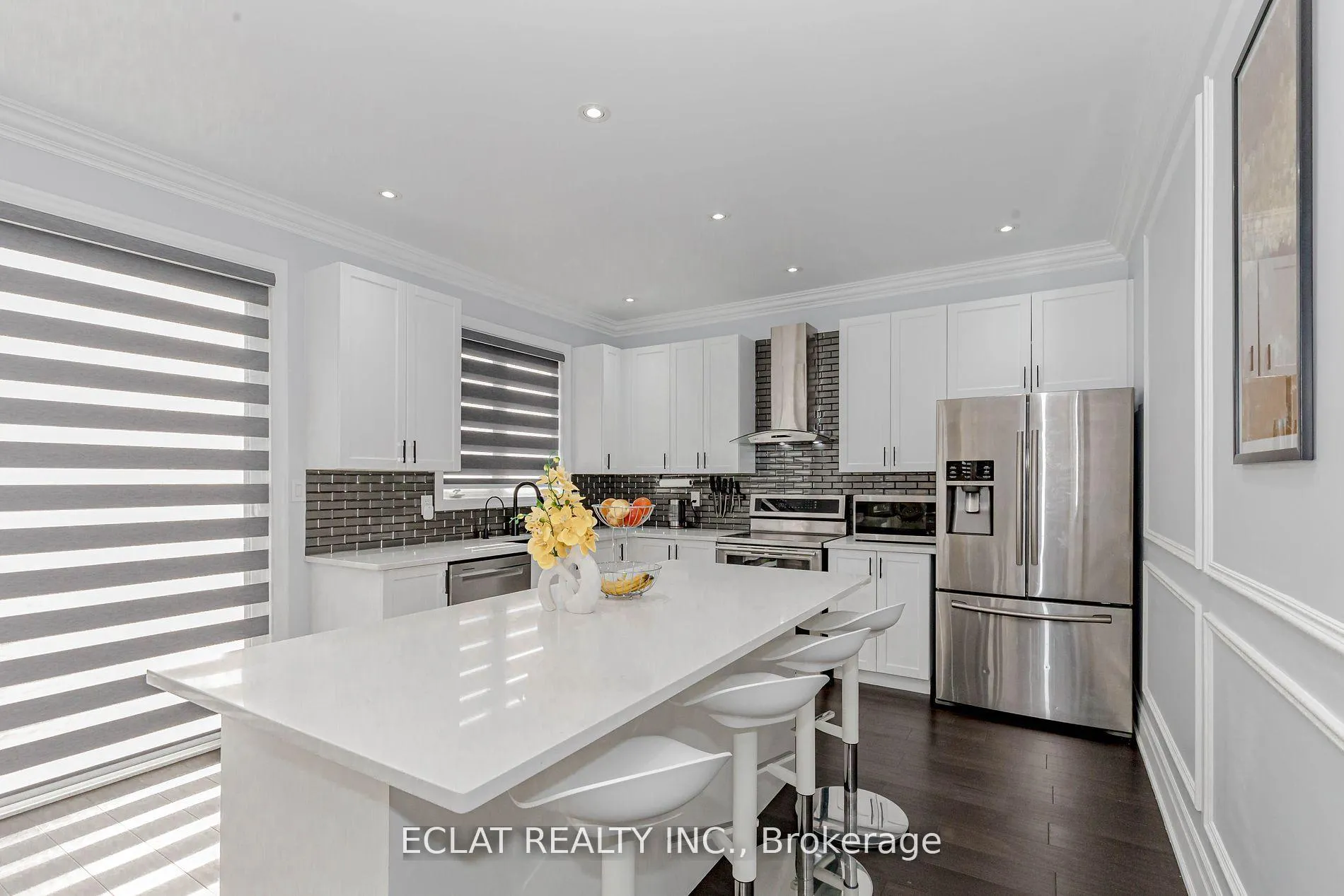 Photo 5 of 32 Nanaimo Crescent, Hamilton, Stoney Creek — HOMEH