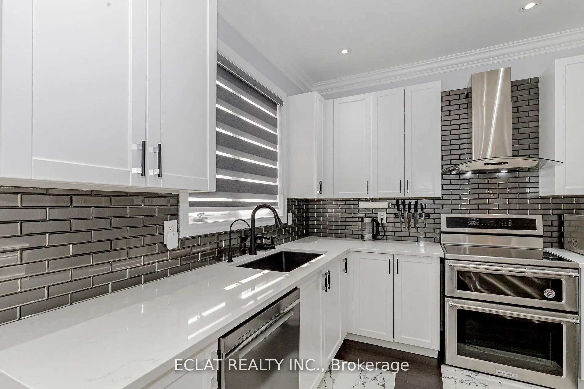 Photo 11 of 32 Nanaimo Crescent, Hamilton, Stoney Creek — HOMEH