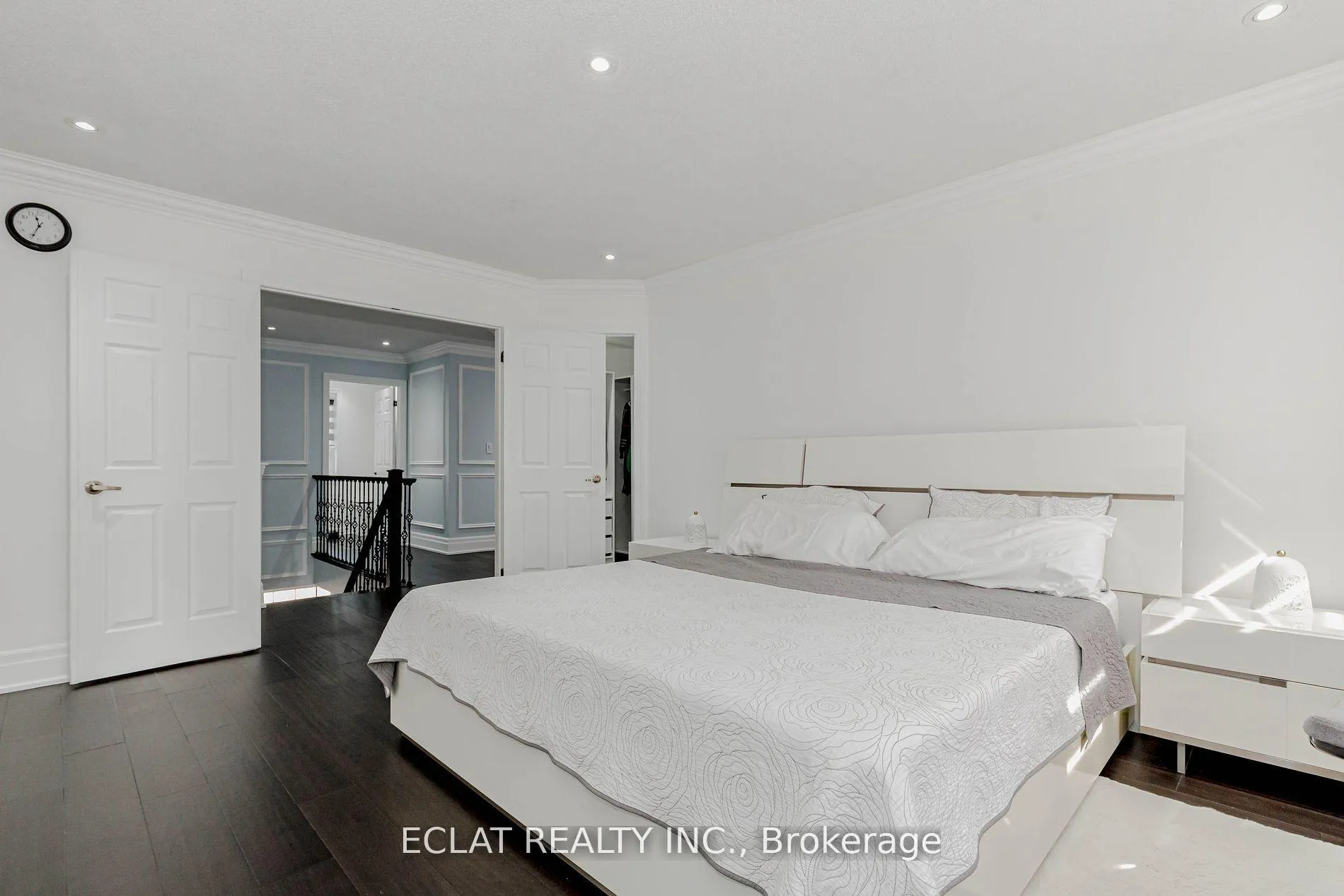 Photo 15 of 32 Nanaimo Crescent, Hamilton, Stoney Creek — HOMEH