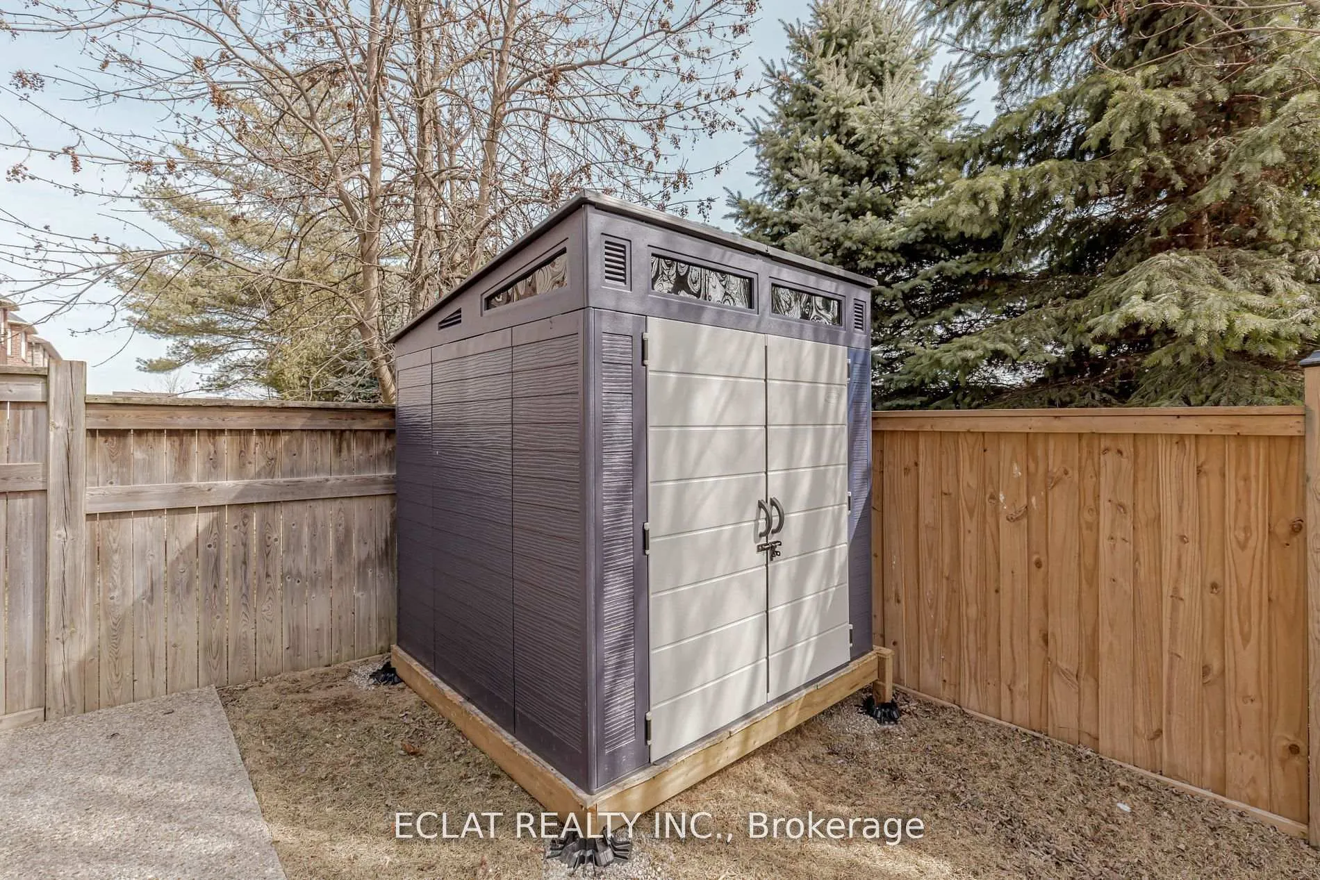 Photo 42 of 32 Nanaimo Crescent, Hamilton, Stoney Creek — HOMEH
