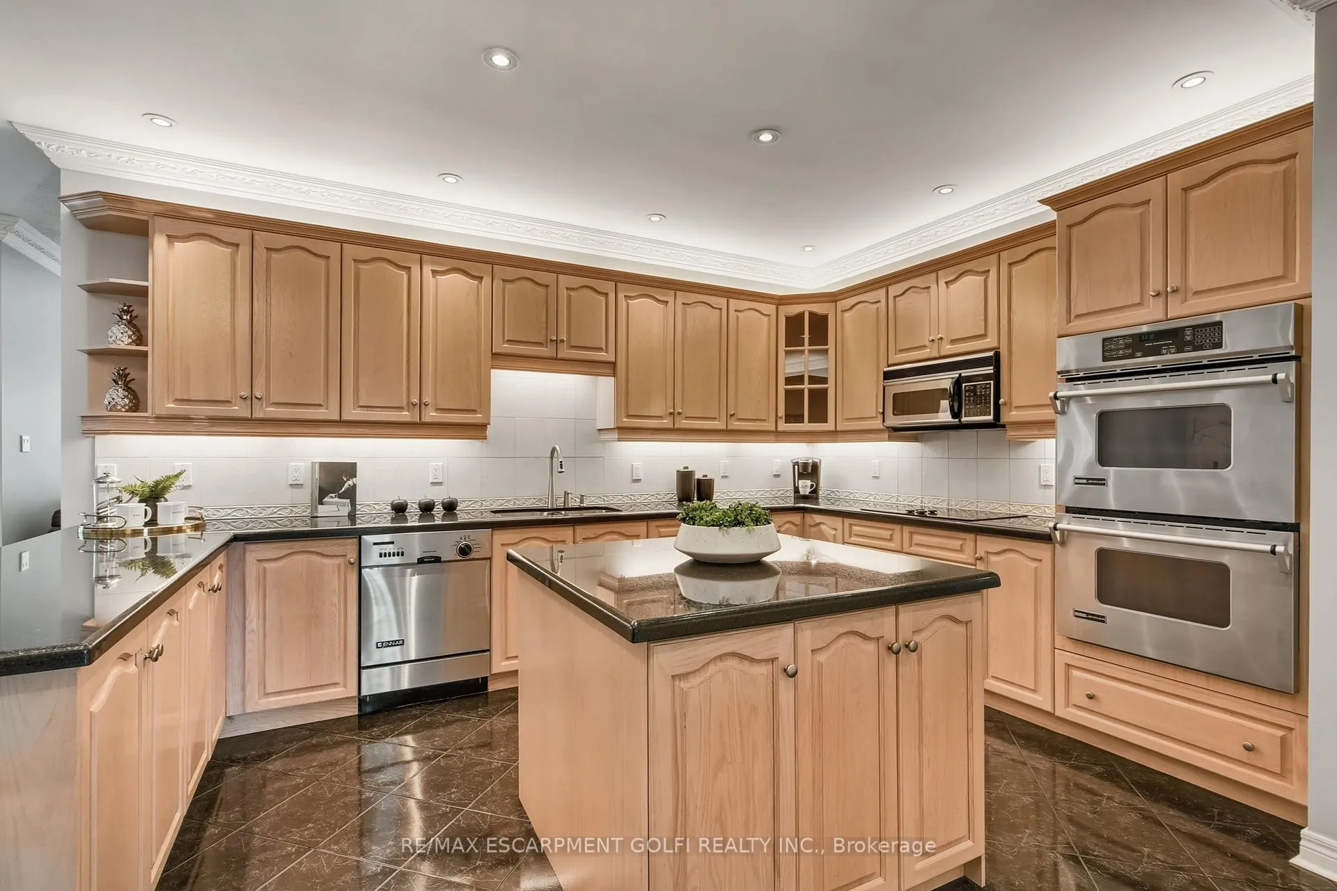 Photo 15 of 15 Rolling Meadow Drive, Caledon, Rural Caledon — HOMEH