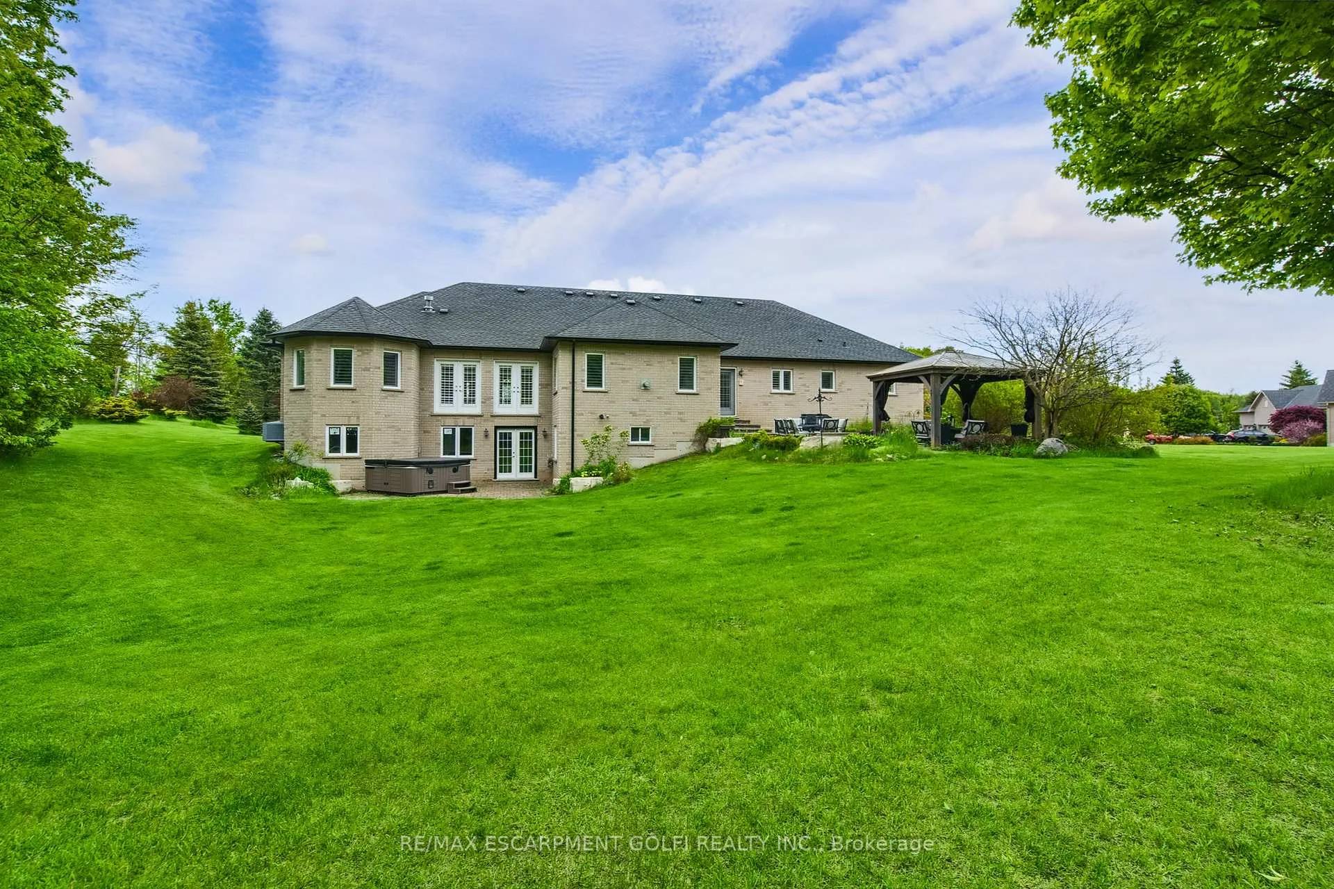 Photo 29 of 15 Rolling Meadow Drive, Caledon, Rural Caledon — HOMEH