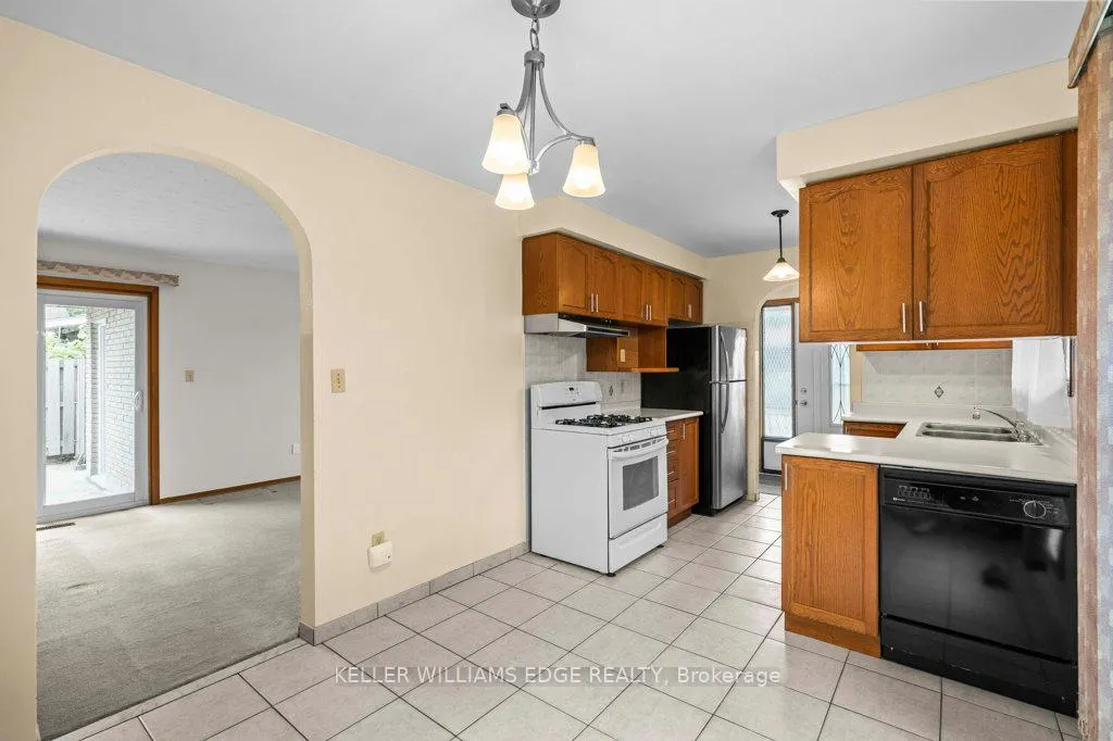 Photo 9 of 16 Evelyn Street, Hamilton, Riverdale — HOMEH