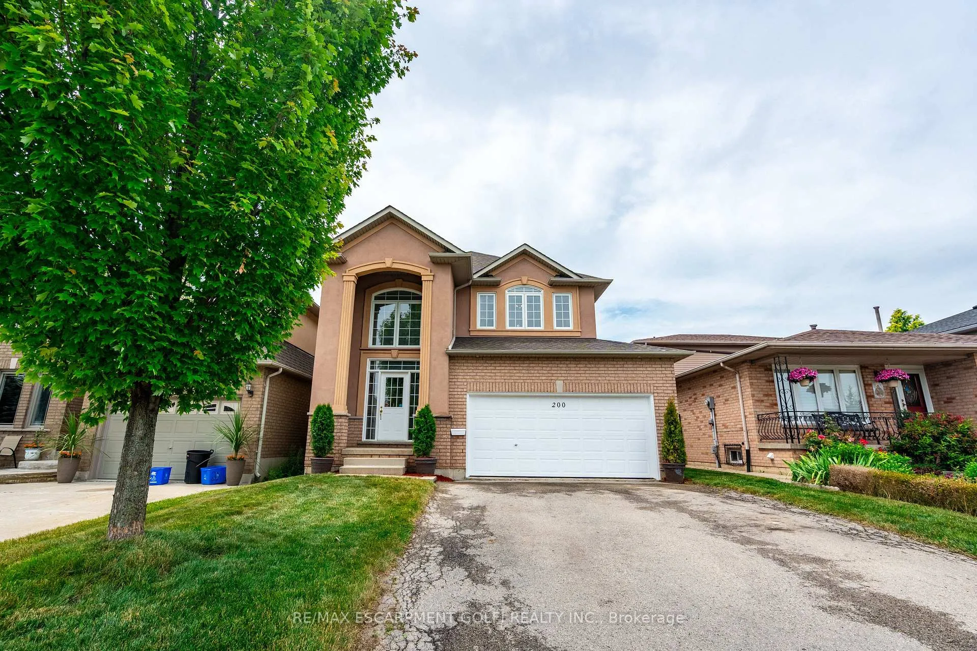 Photo 1 of 200 Sirente Drive, Hamilton, Crerar — HOMEH