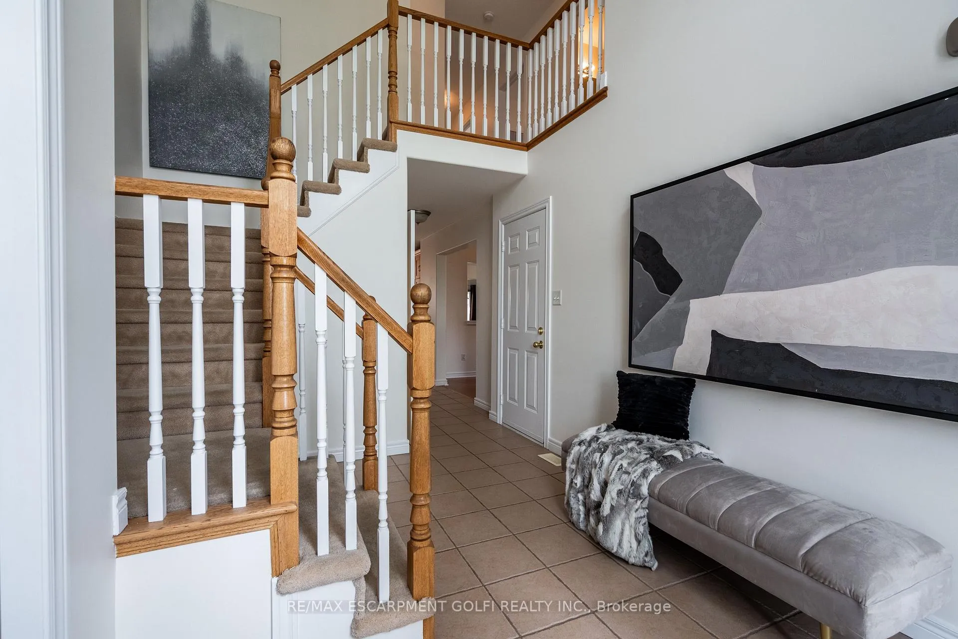 Photo 4 of 200 Sirente Drive, Hamilton, Crerar — HOMEH