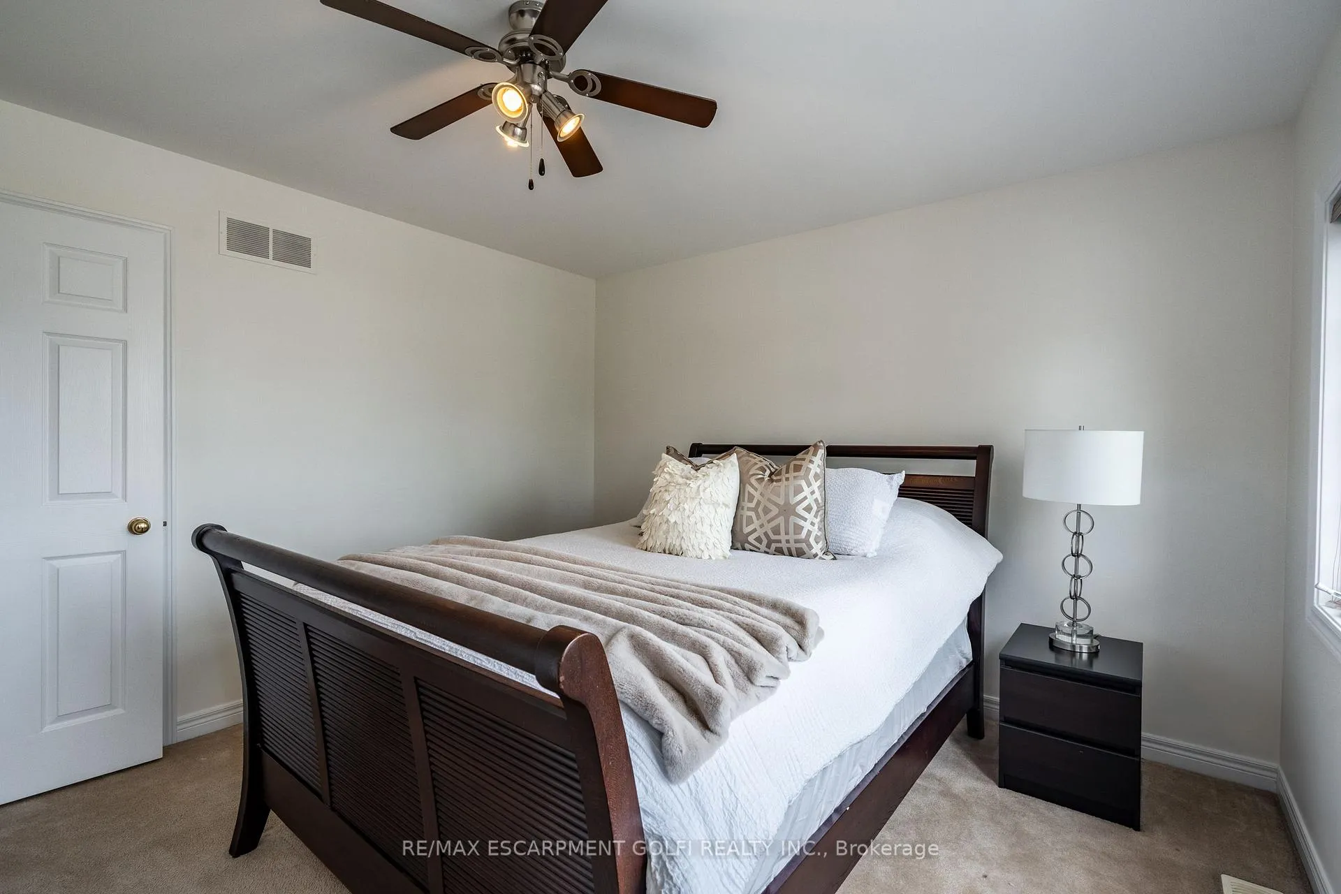 Photo 15 of 200 Sirente Drive, Hamilton, Crerar — HOMEH