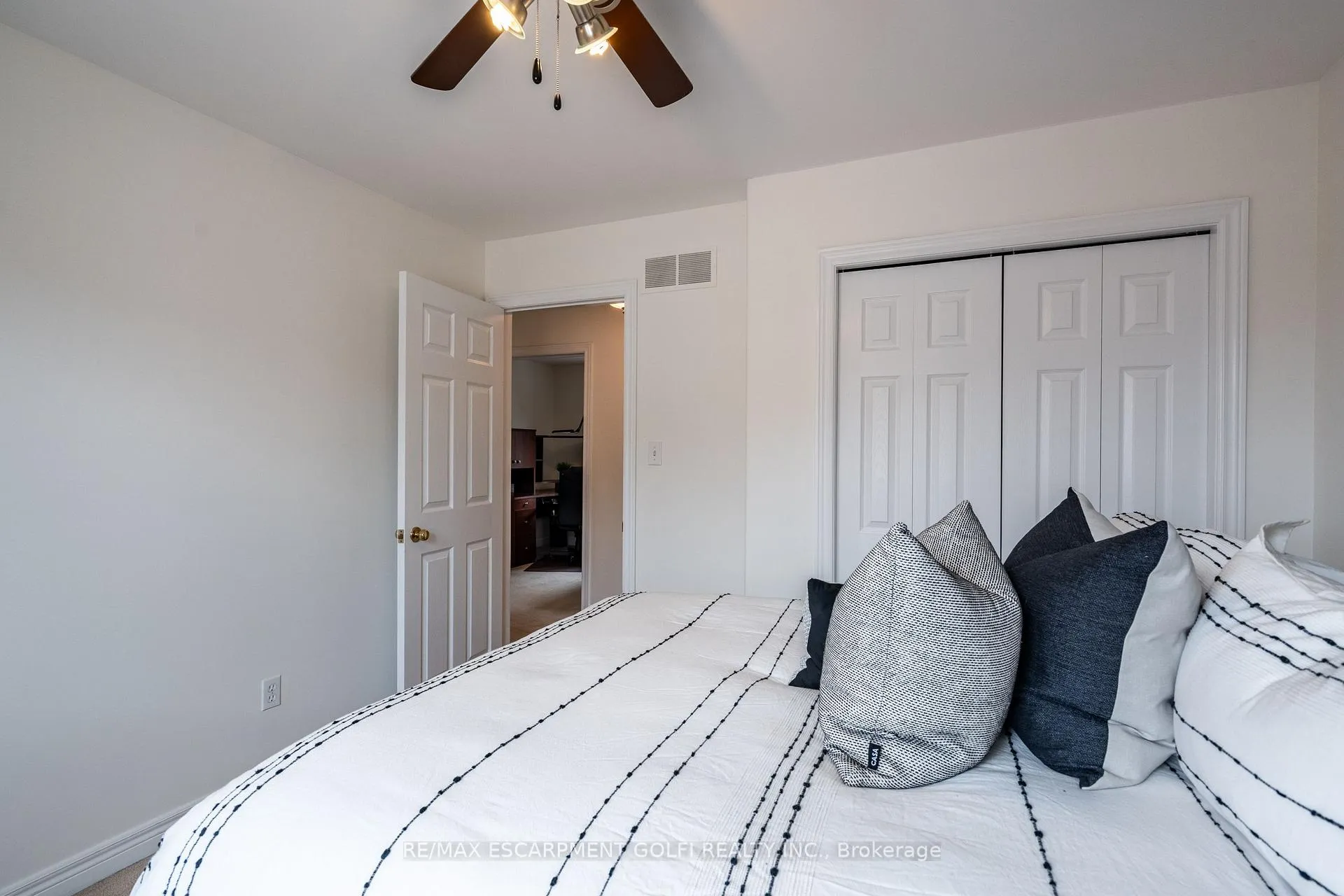 Photo 20 of 200 Sirente Drive, Hamilton, Crerar — HOMEH
