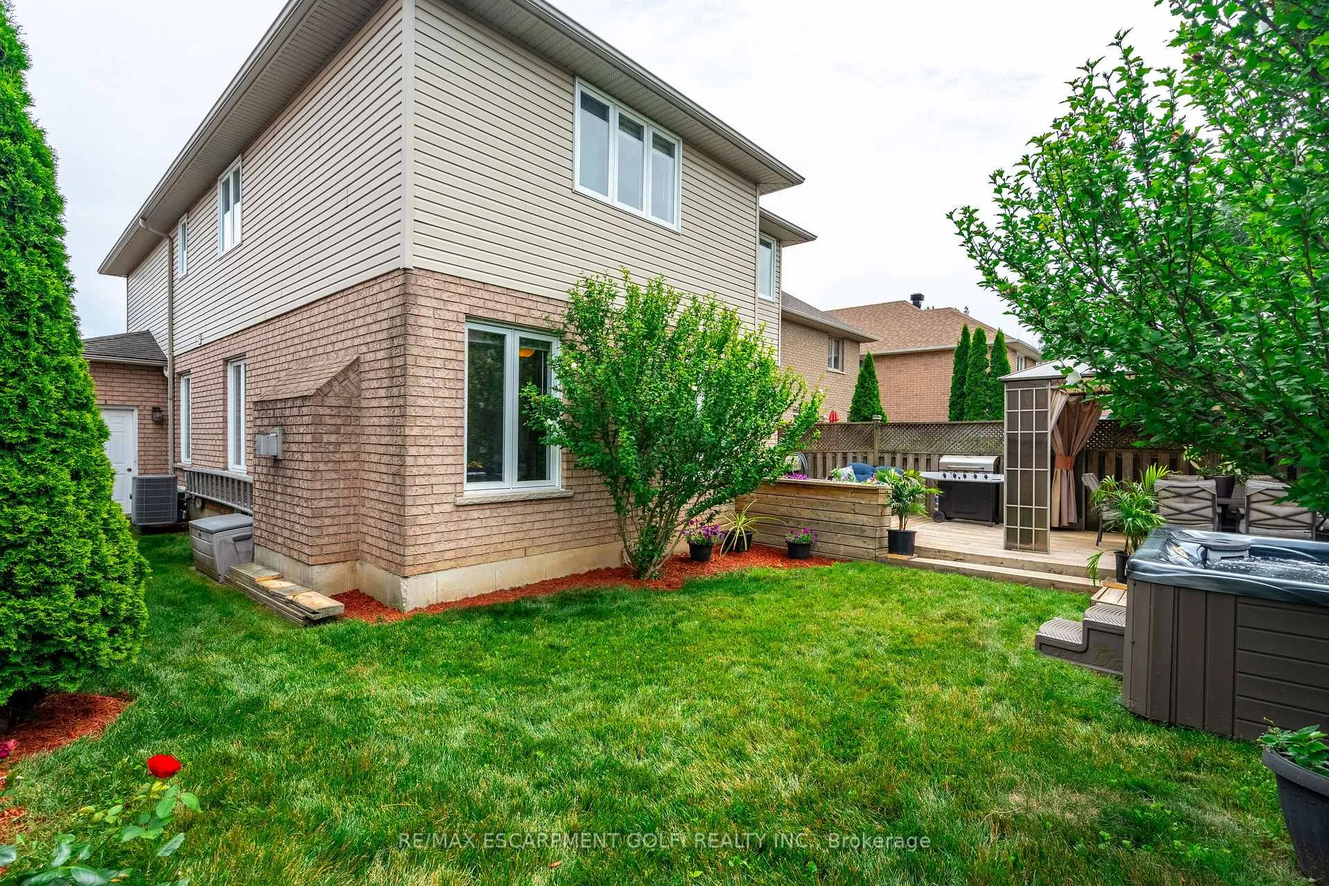 Photo 37 of 200 Sirente Drive, Hamilton, Crerar — HOMEH