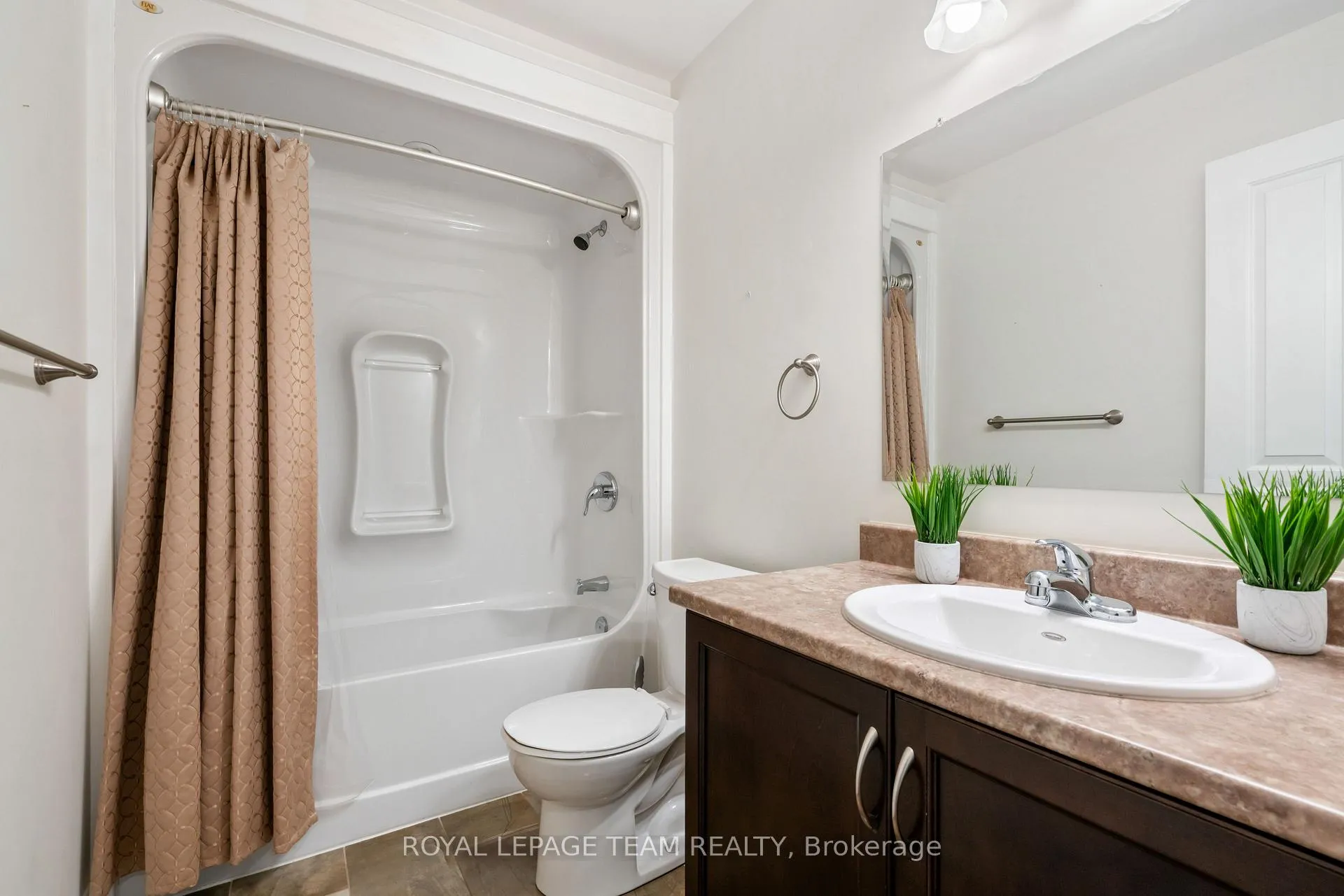 Photo 9 of 29 Westerra Way, North Grenville, Kemptville — HOMEH