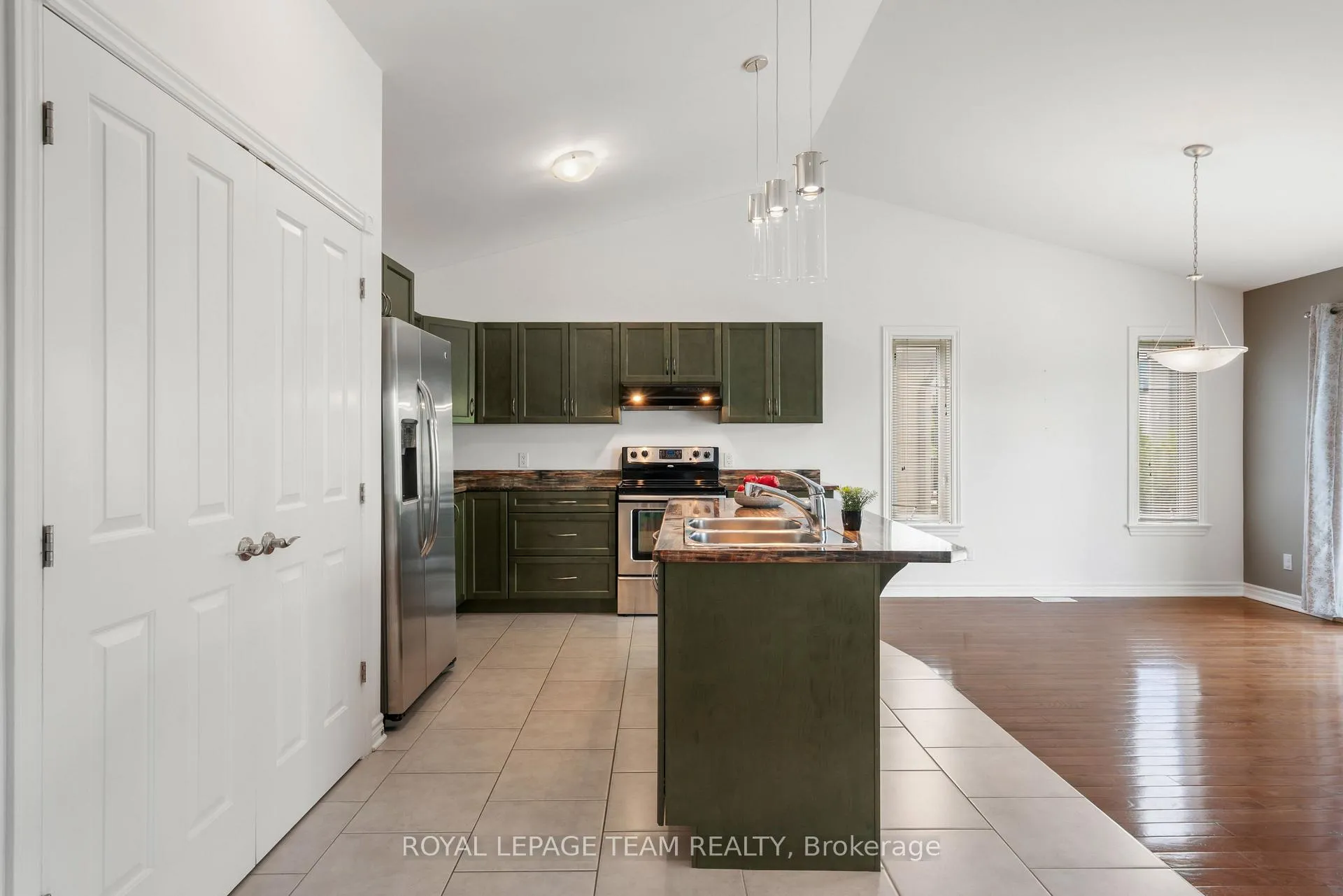 Photo 12 of 29 Westerra Way, North Grenville, Kemptville — HOMEH