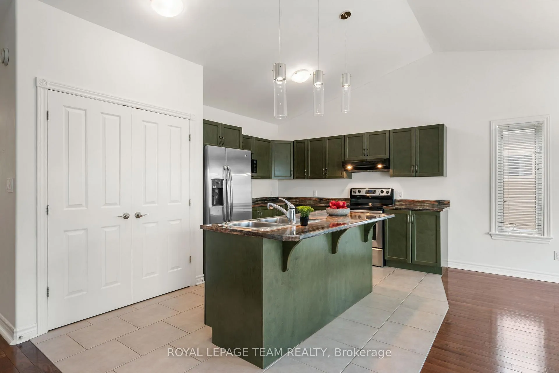 Photo 13 of 29 Westerra Way, North Grenville, Kemptville — HOMEH