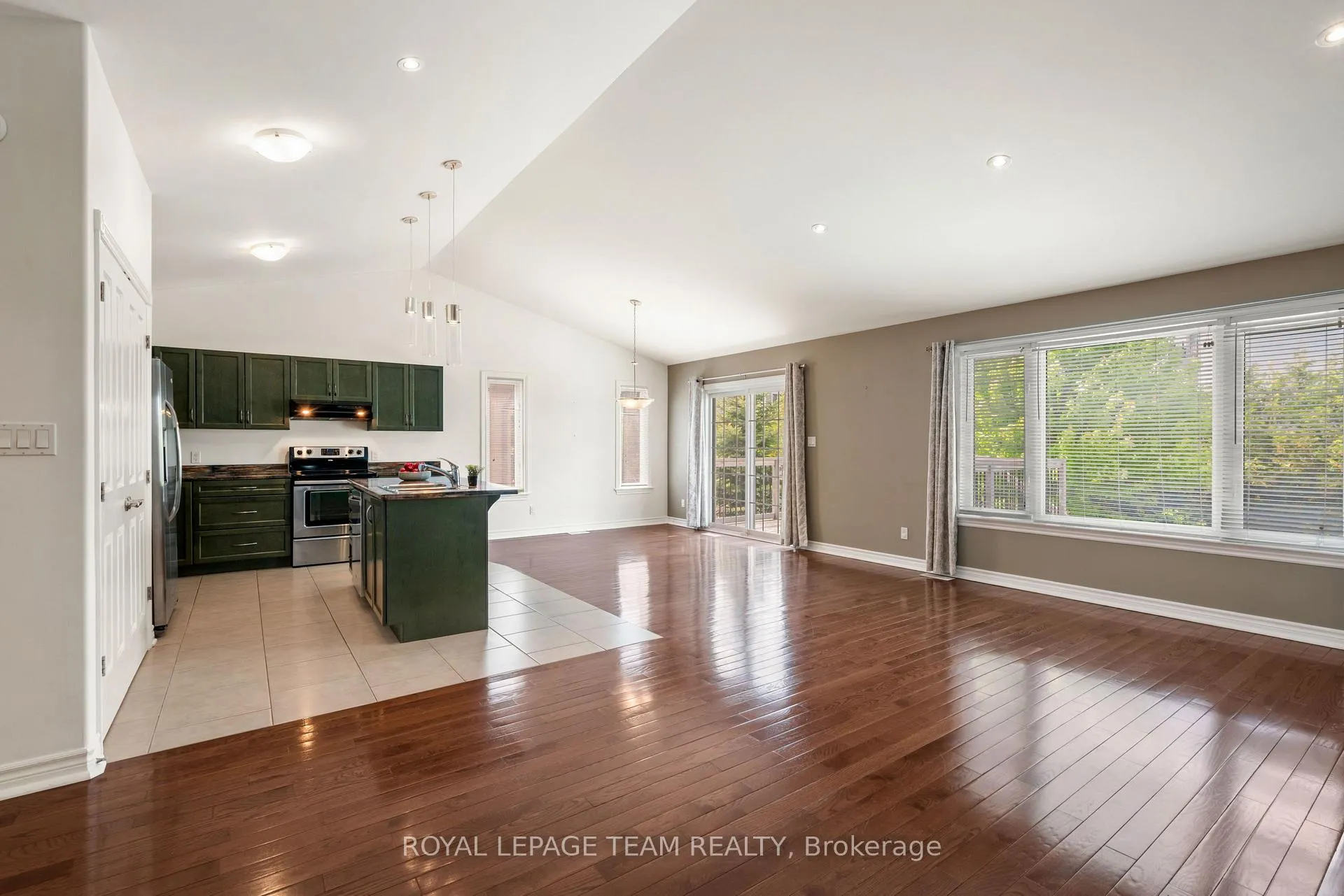 Photo 22 of 29 Westerra Way, North Grenville, Kemptville — HOMEH