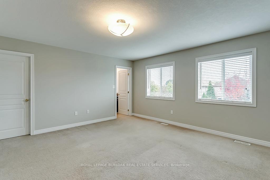 Photo 10 of 5324 Applegarth Drive, Burlington, Orchard — HOMEH