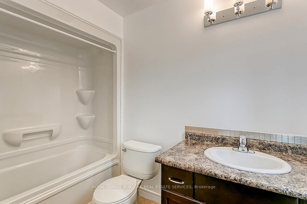 Photo 12 of 5324 Applegarth Drive, Burlington, Orchard — HOMEH