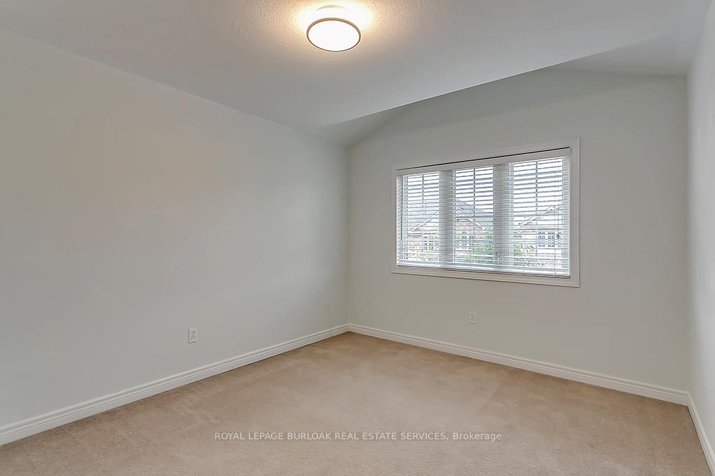 Photo 13 of 5324 Applegarth Drive, Burlington, Orchard — HOMEH