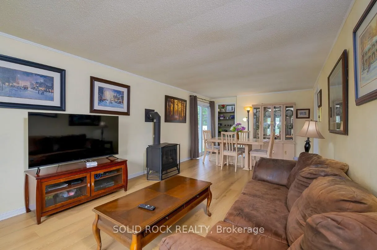 Photo 3 of 211 Dodson Street, North Grenville, Kemptville — HOMEH