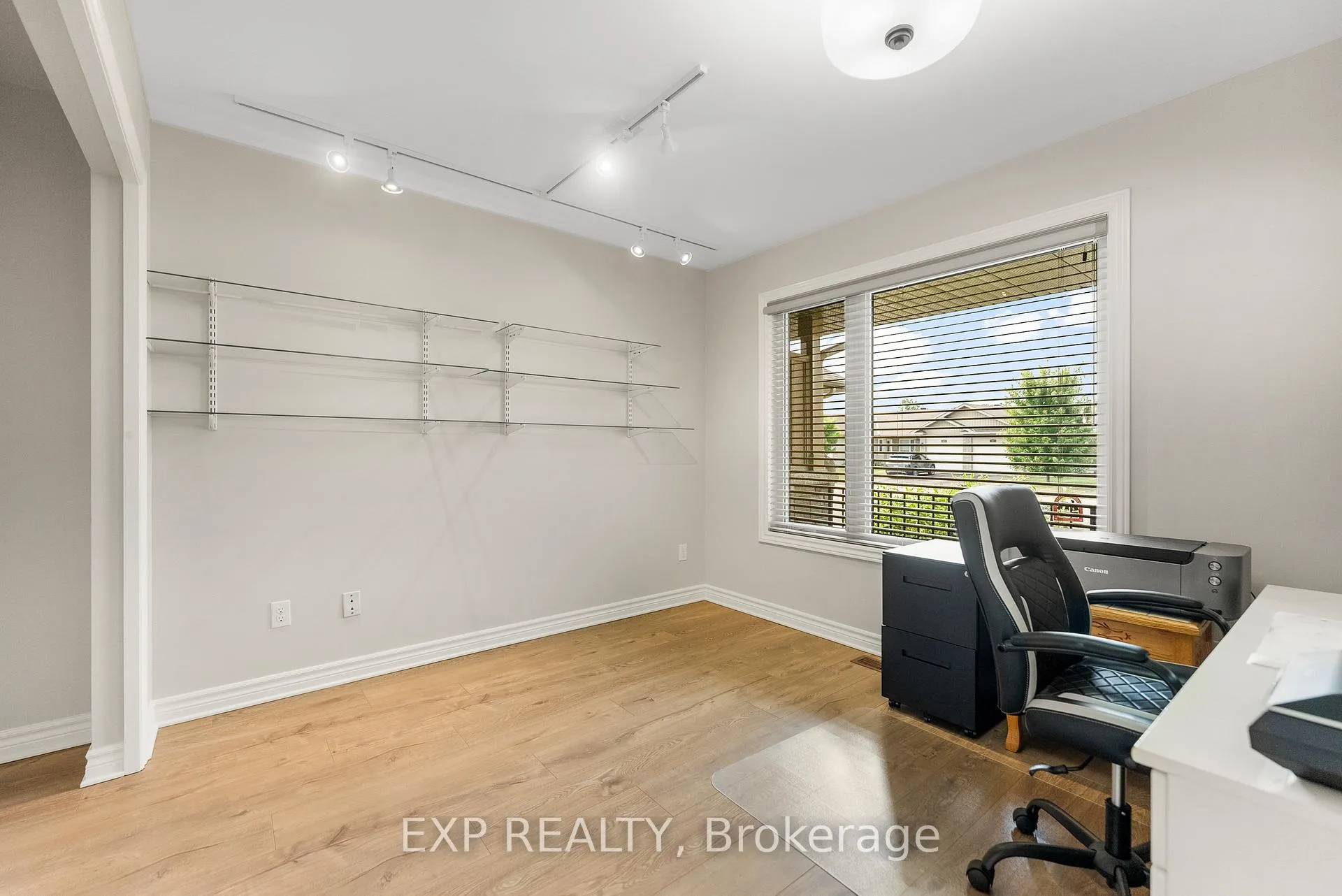 Photo 25 of 50 Otteridge Avenue, Renfrew — HOMEH