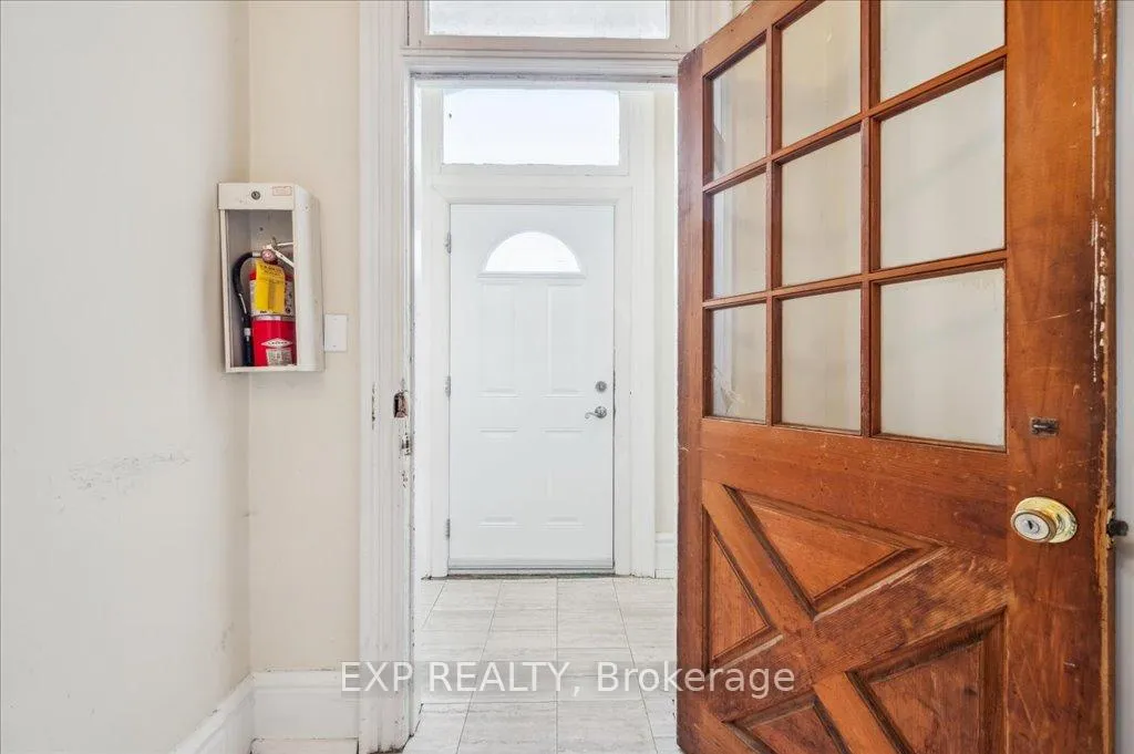 Photo 4 of 228 Hunter Street E, Hamilton, Corktown — HOMEH
