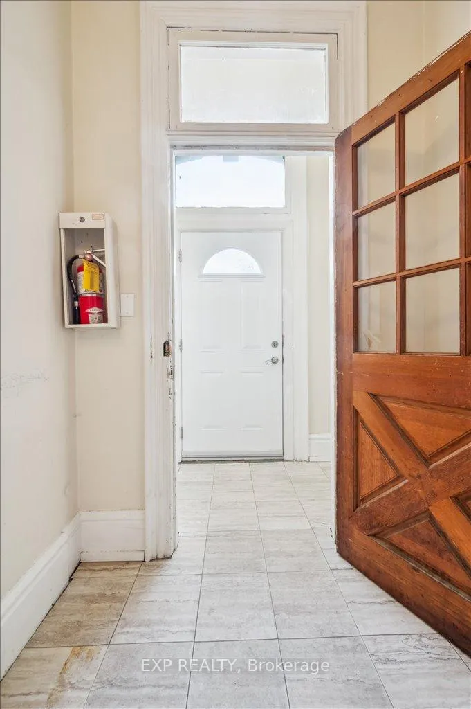 Photo 5 of 228 Hunter Street E, Hamilton, Corktown — HOMEH