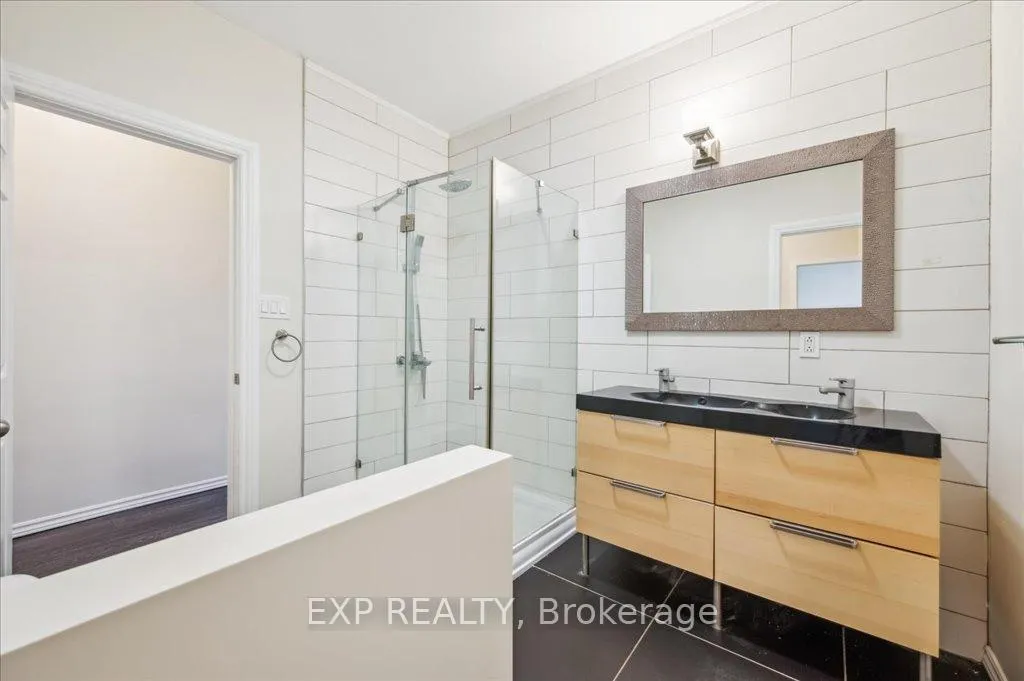 Photo 11 of 228 Hunter Street E, Hamilton, Corktown — HOMEH