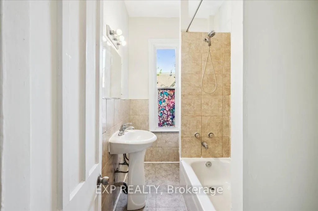 Photo 20 of 228 Hunter Street E, Hamilton, Corktown — HOMEH