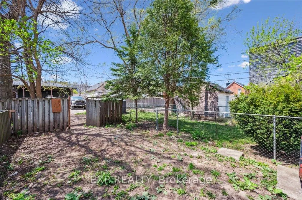 Photo 30 of 228 Hunter Street E, Hamilton, Corktown — HOMEH