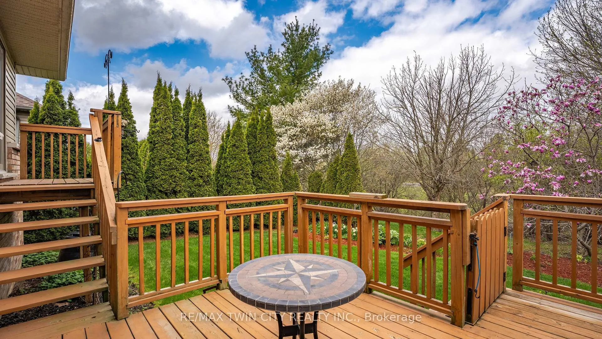 Photo 36 of 22 Cobblestone Drive, Brant, Paris — HOMEH