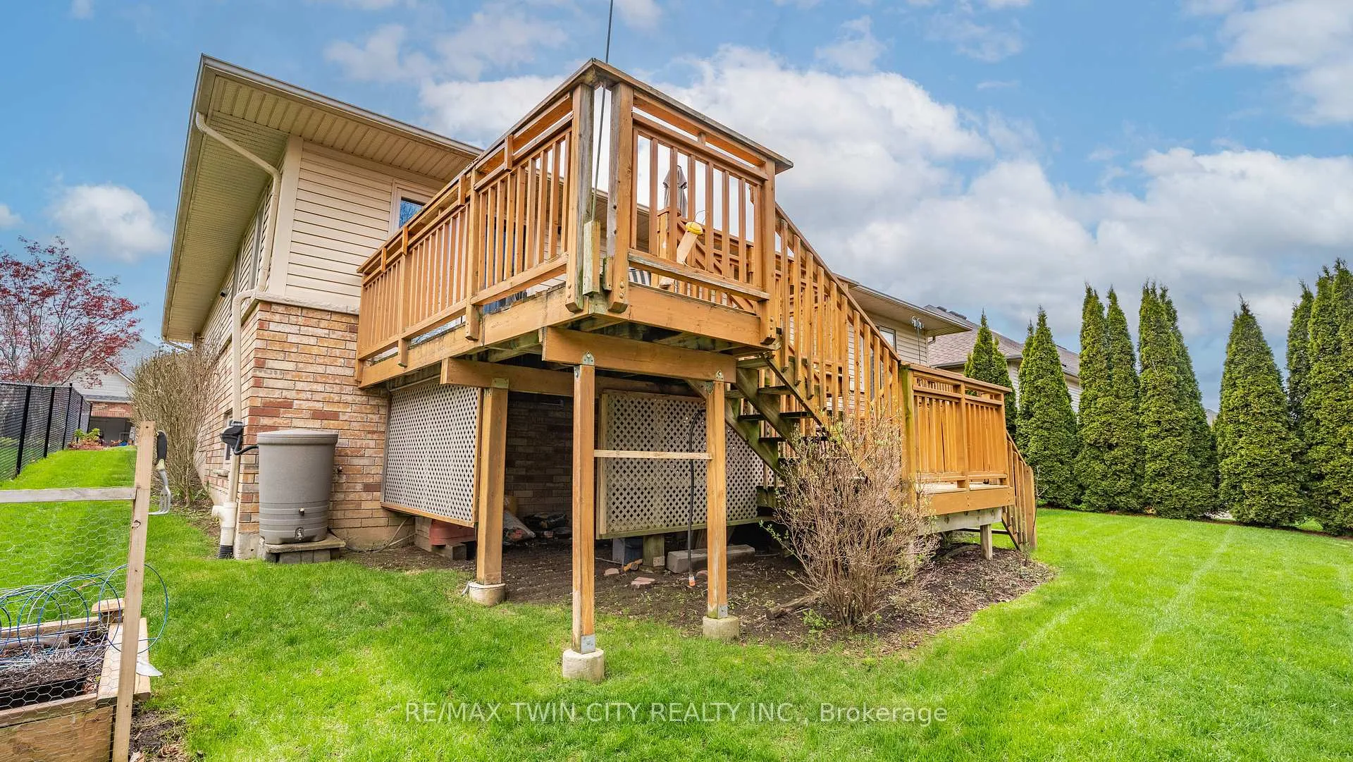 Photo 38 of 22 Cobblestone Drive, Brant, Paris — HOMEH