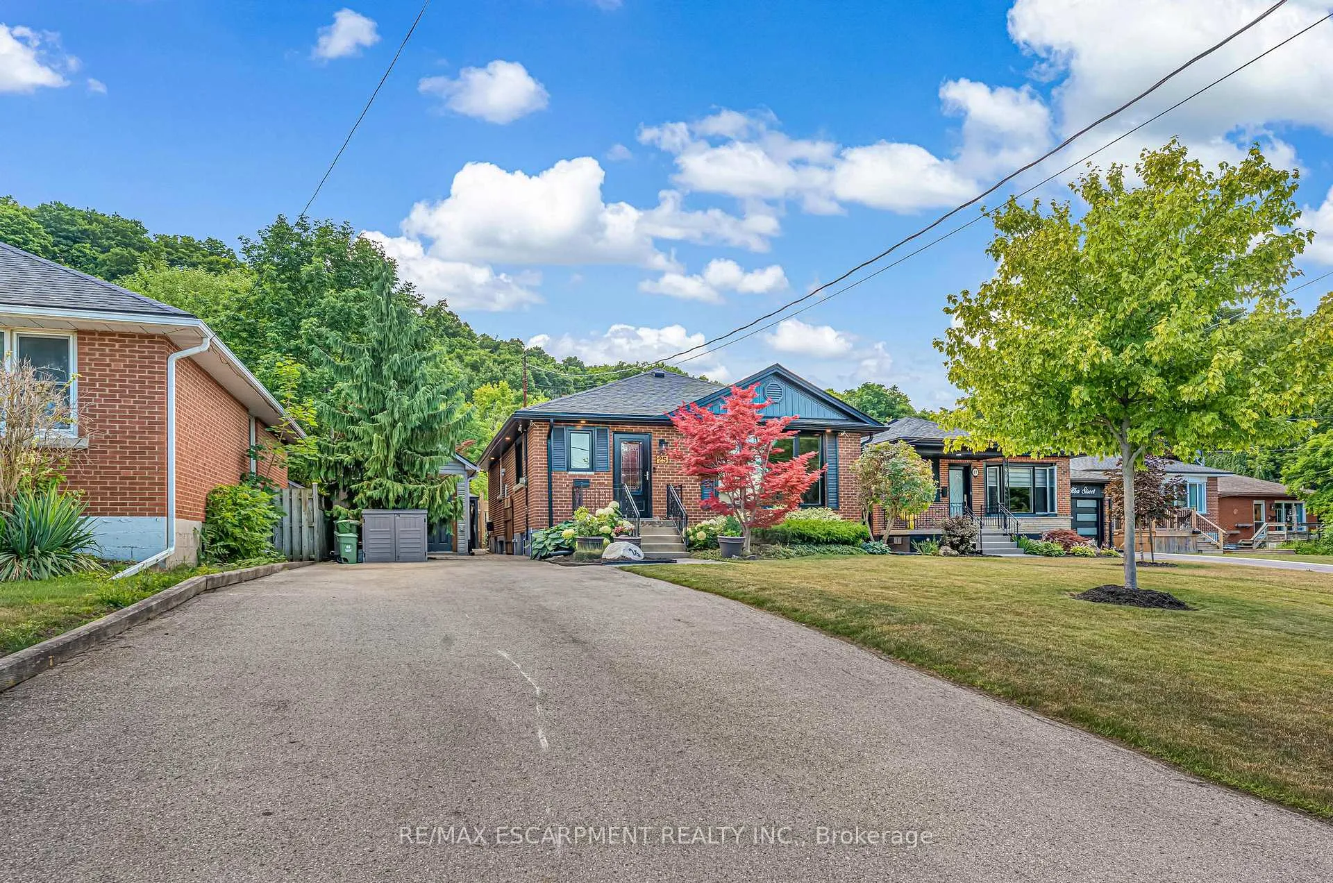 Photo 4 of 25 Alba Street, Hamilton, Stoney Creek — HOMEH