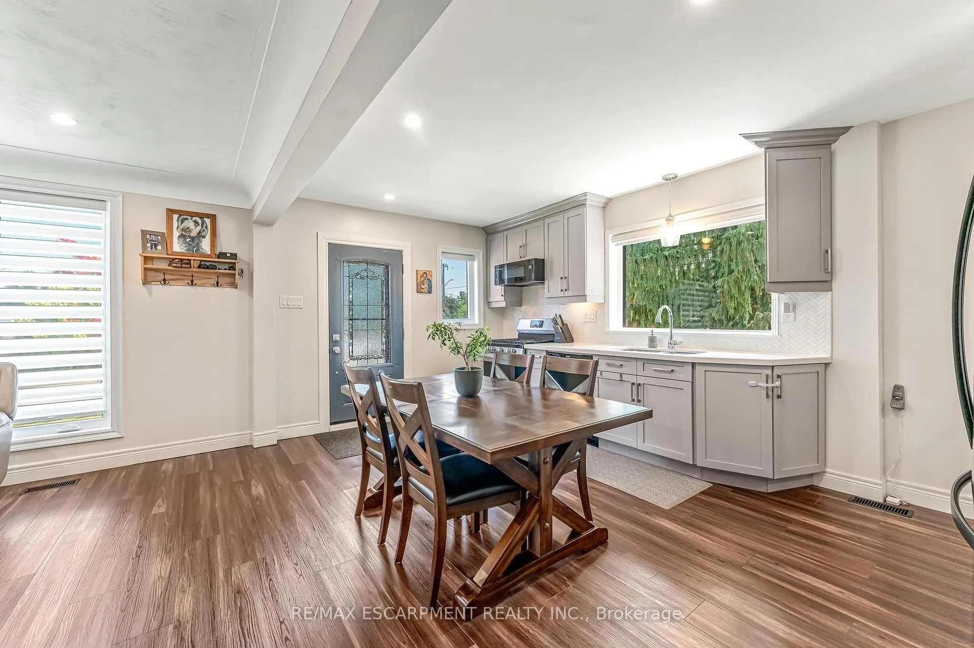 Photo 6 of 25 Alba Street, Hamilton, Stoney Creek — HOMEH