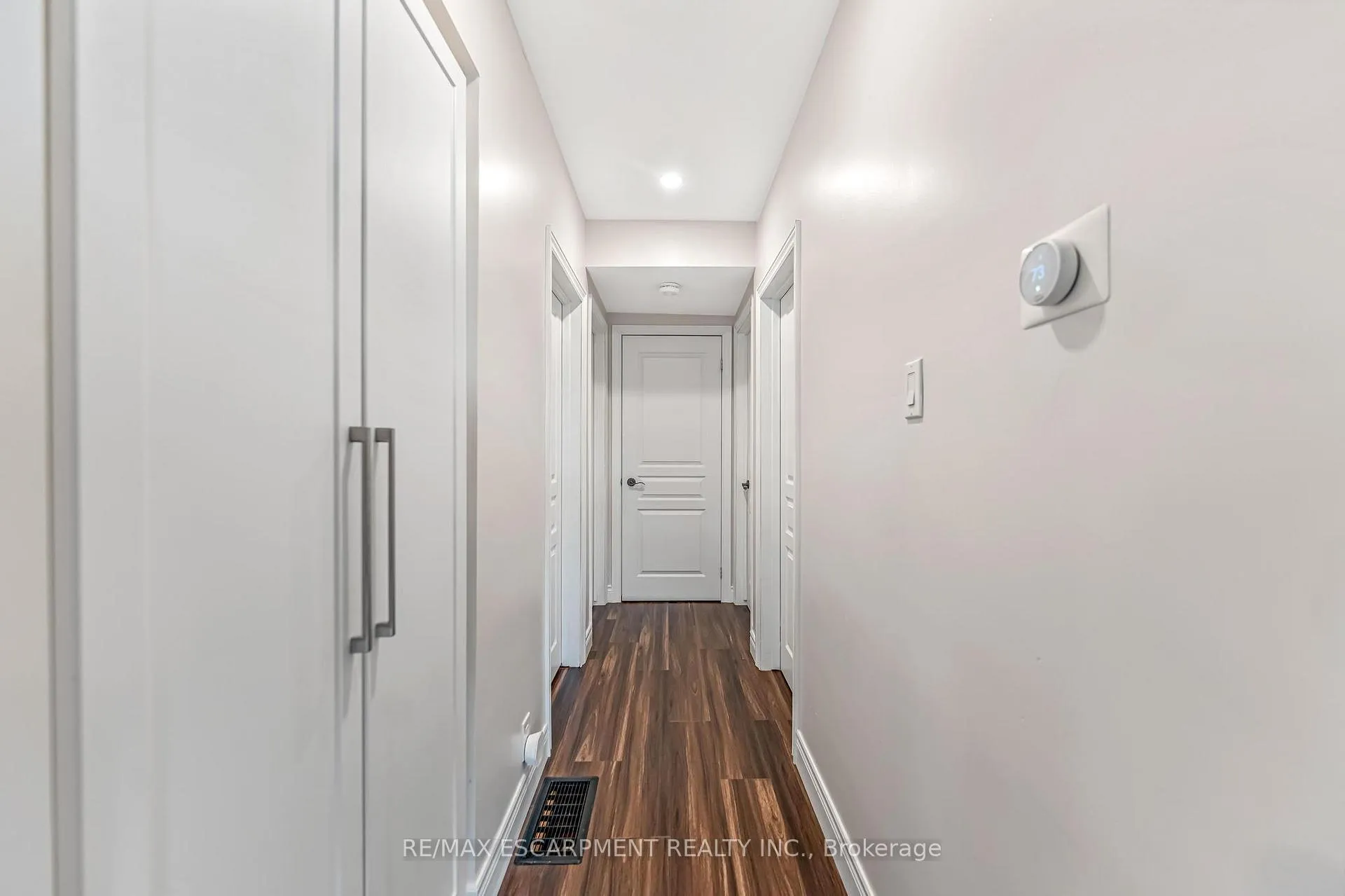 Photo 17 of 25 Alba Street, Hamilton, Stoney Creek — HOMEH