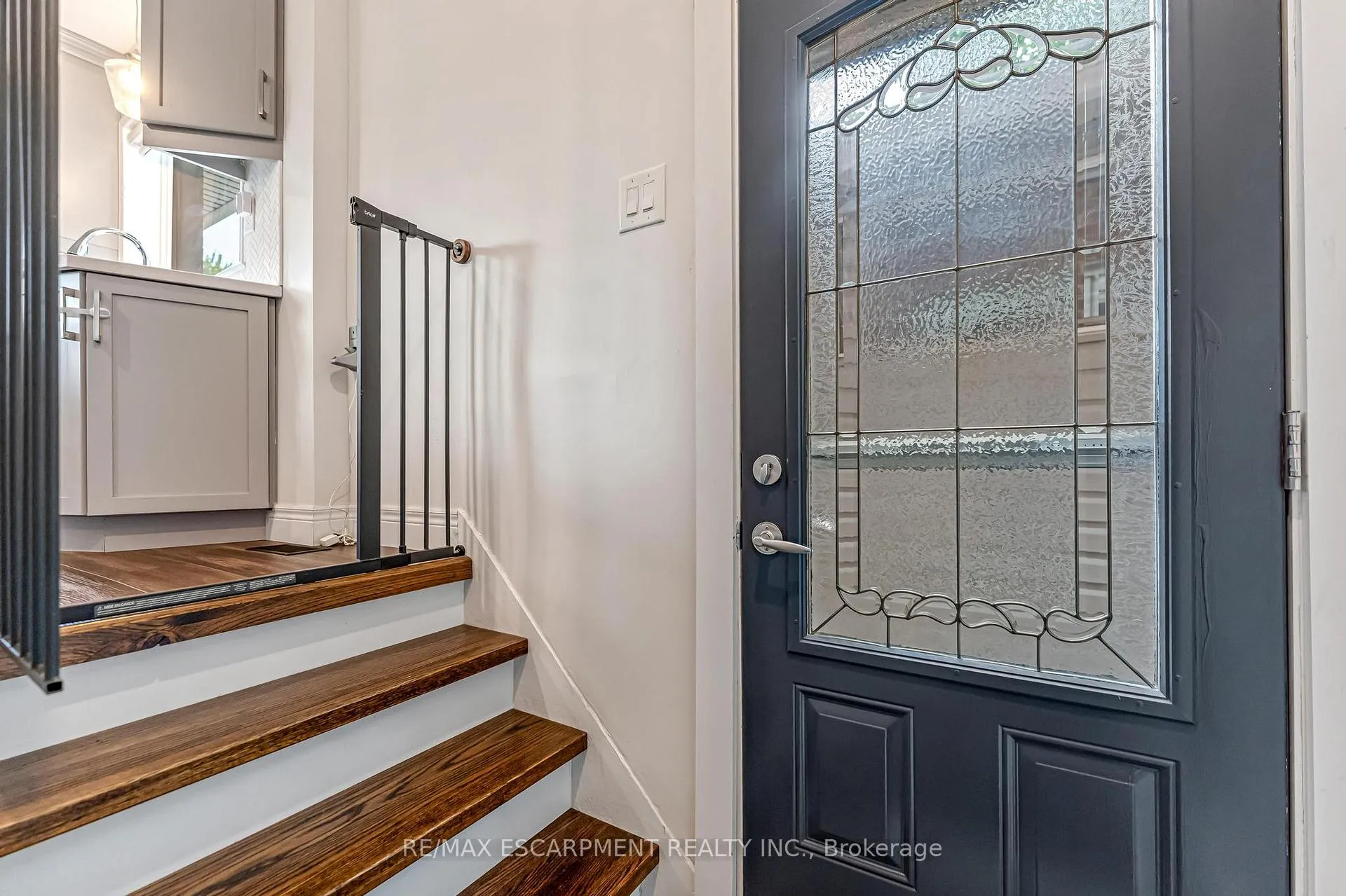 Photo 18 of 25 Alba Street, Hamilton, Stoney Creek — HOMEH