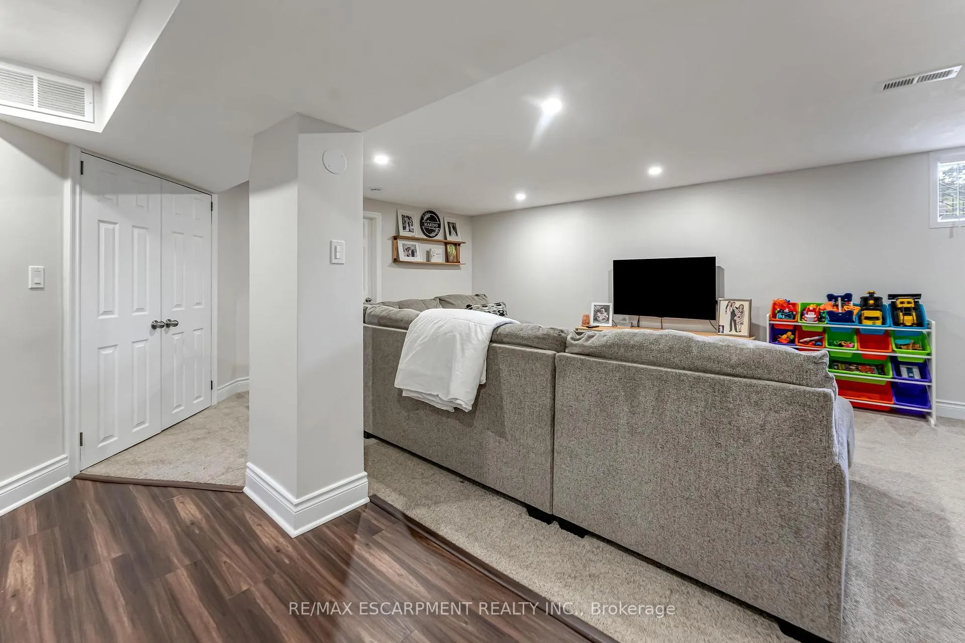 Photo 26 of 25 Alba Street, Hamilton, Stoney Creek — HOMEH
