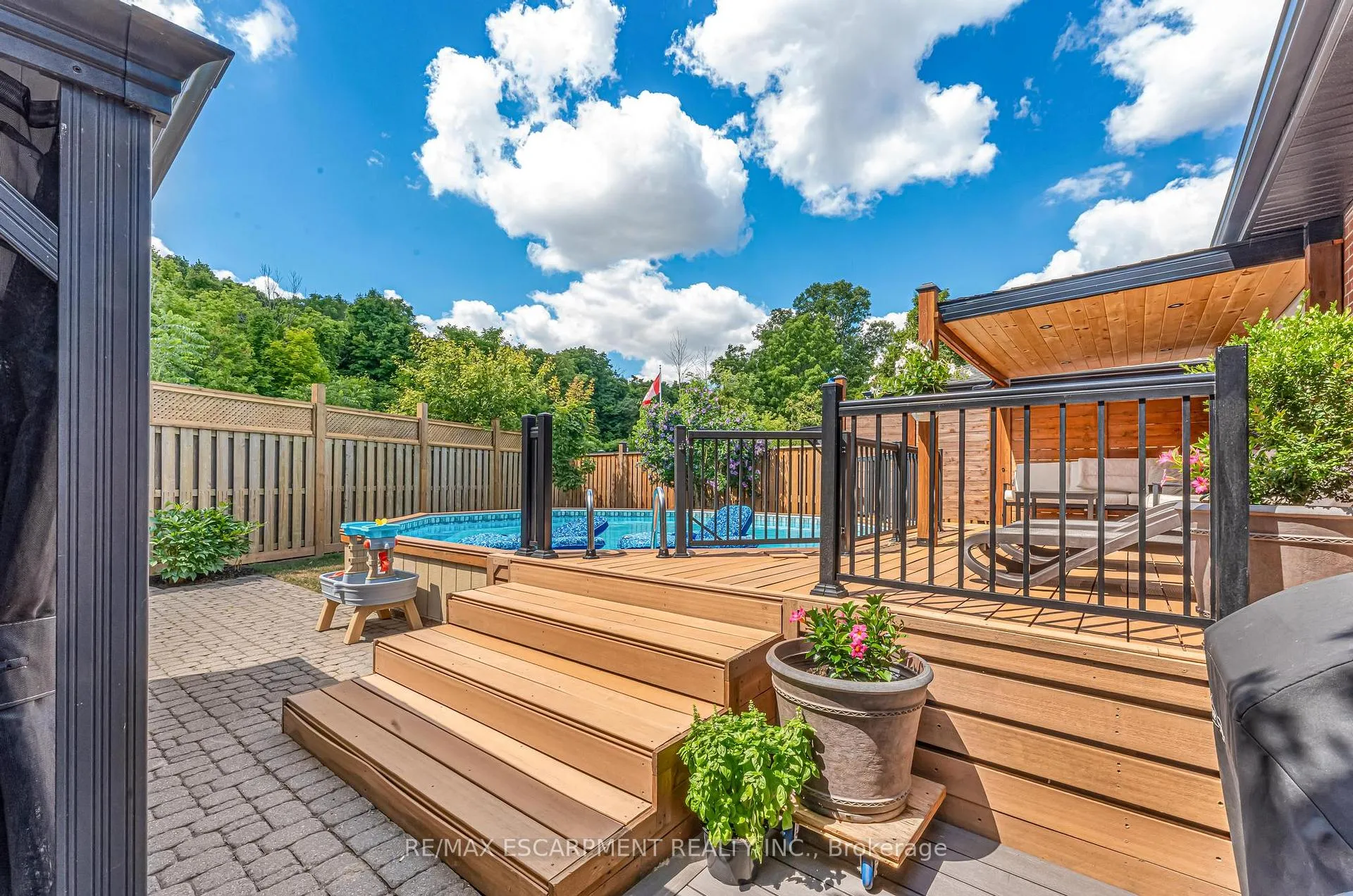 Photo 31 of 25 Alba Street, Hamilton, Stoney Creek — HOMEH