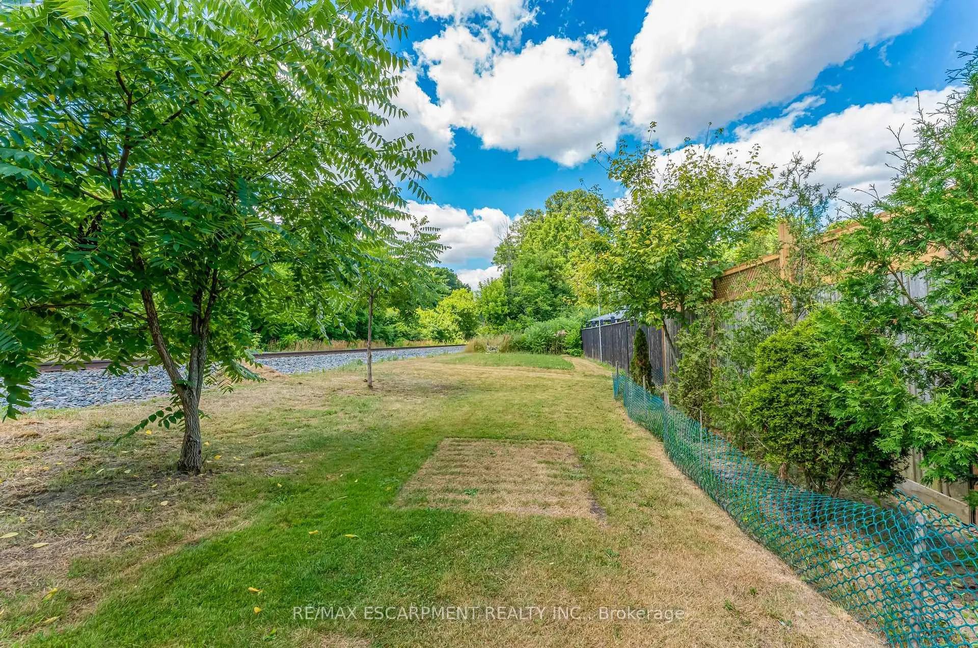 Photo 36 of 25 Alba Street, Hamilton, Stoney Creek — HOMEH