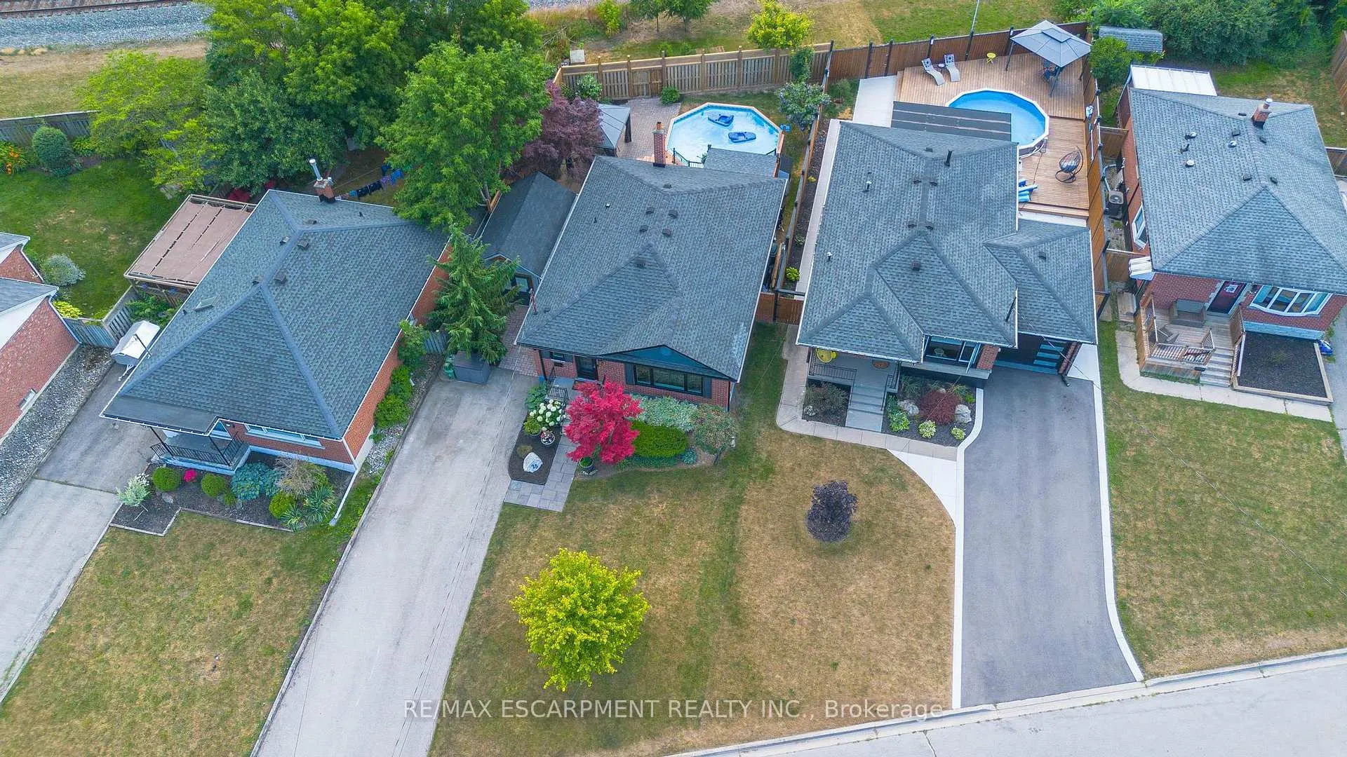 Photo 37 of 25 Alba Street, Hamilton, Stoney Creek — HOMEH