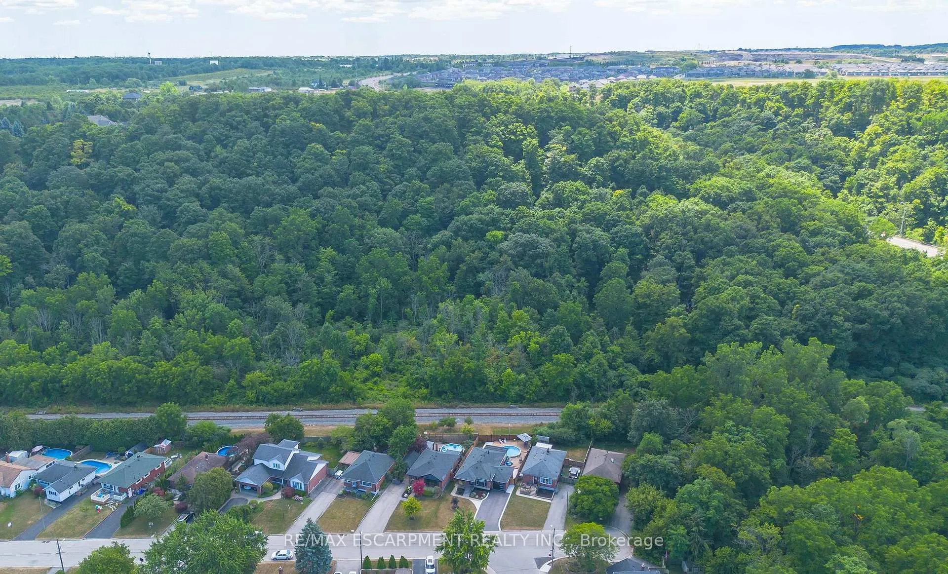 Photo 41 of 25 Alba Street, Hamilton, Stoney Creek — HOMEH