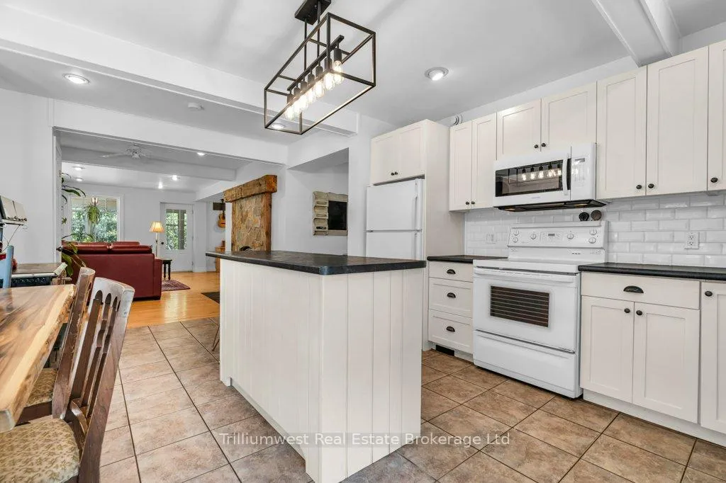 Photo 10 of 23 Cedar Street, Guelph/Eramosa, Eden Mills — HOMEH