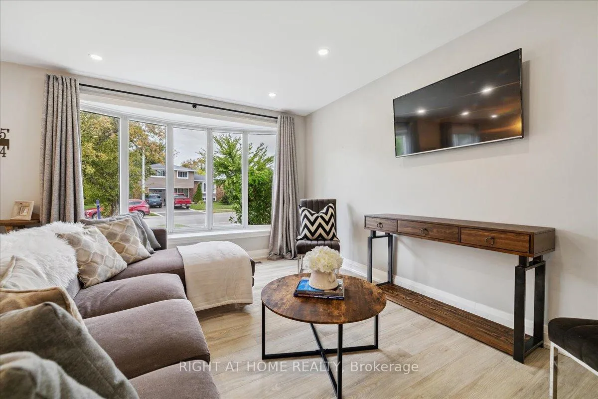 Photo 8 of 5316 Riverside Drive, Burlington, Appleby — HOMEH
