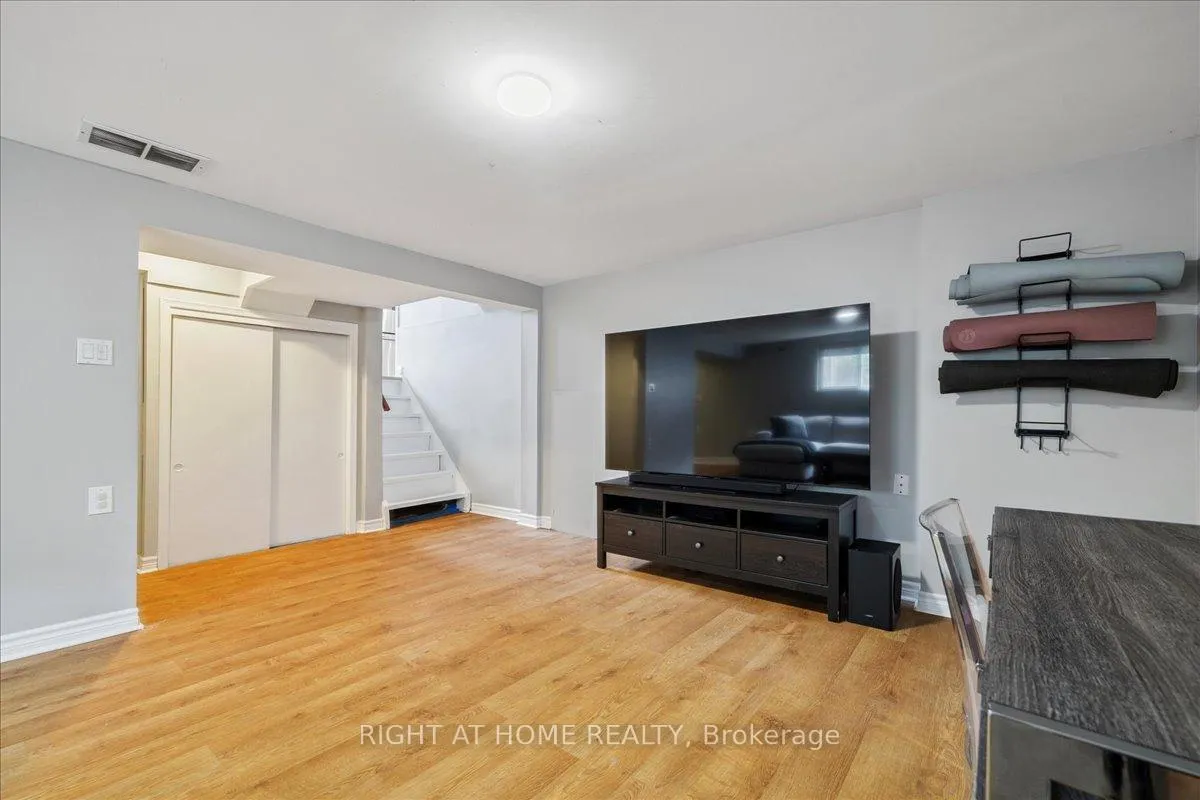Photo 25 of 5316 Riverside Drive, Burlington, Appleby — HOMEH