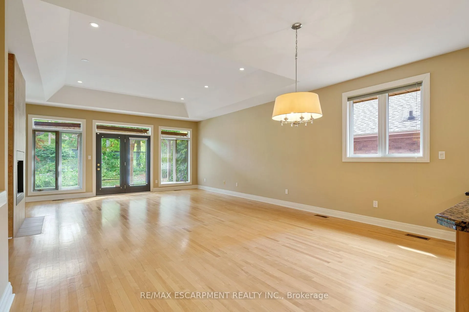Photo 19 of 6 Gillespie Crescent, Hamilton, Dundas — HOMEH